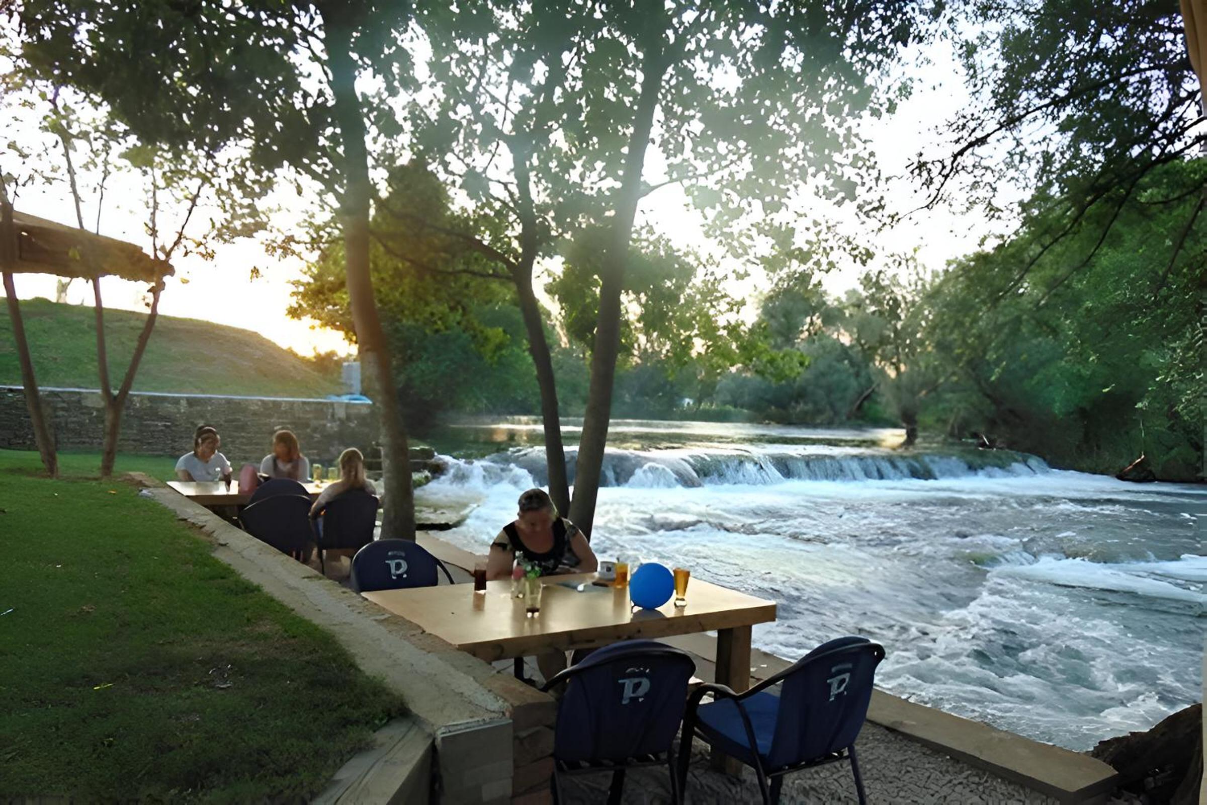 Riverside Bučine