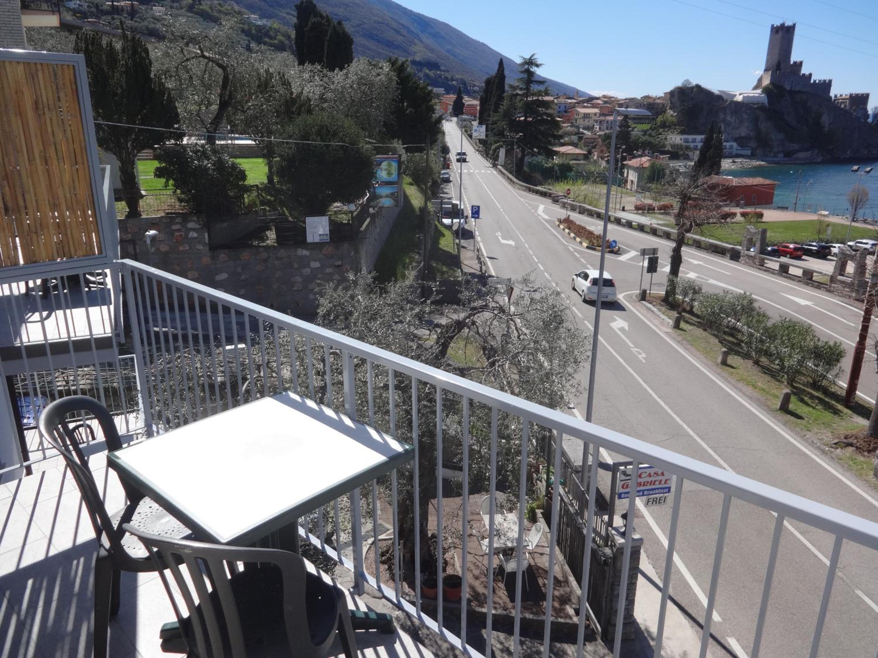 balcony