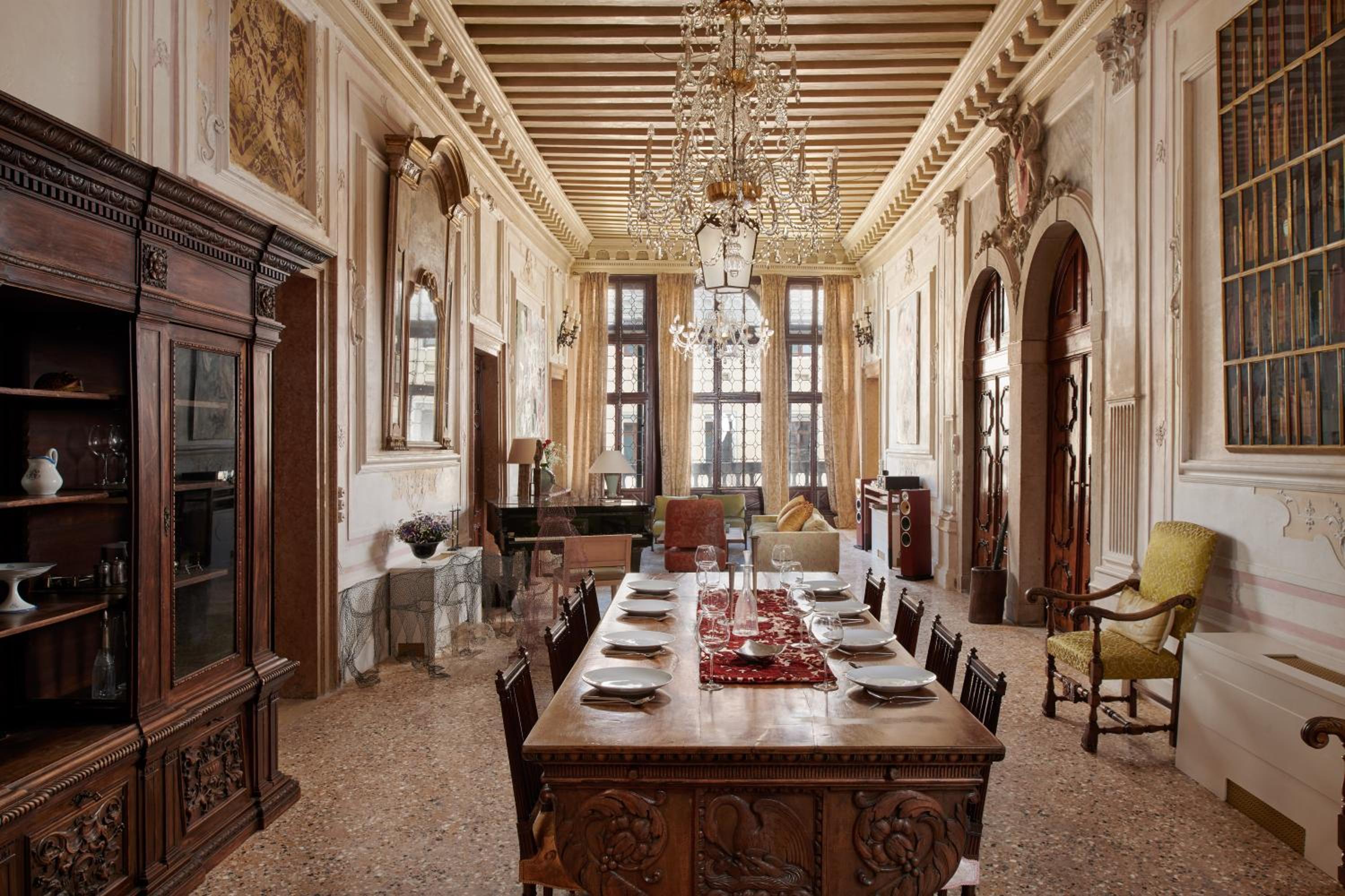dining