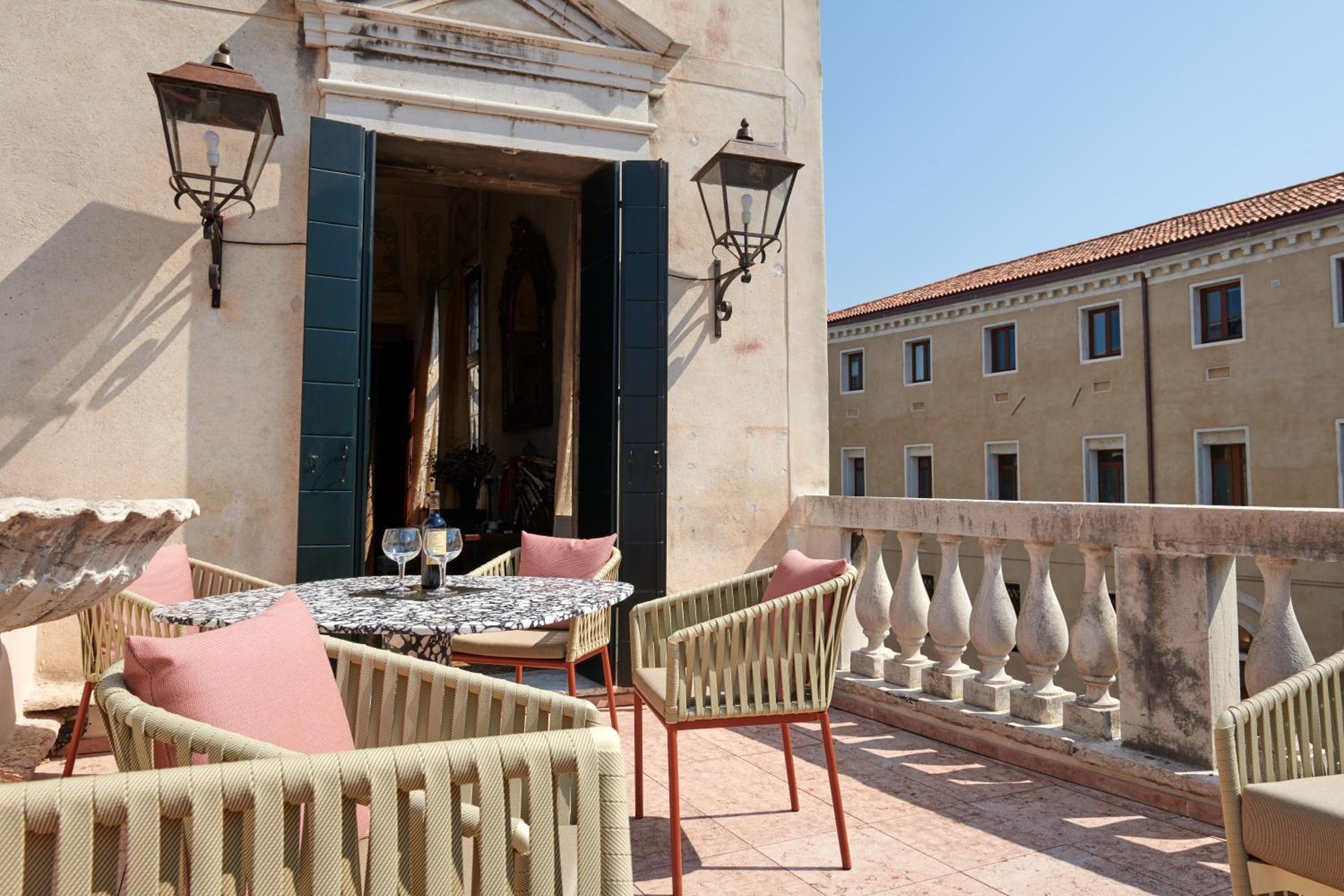 Palazzo Lena Piano Nobile