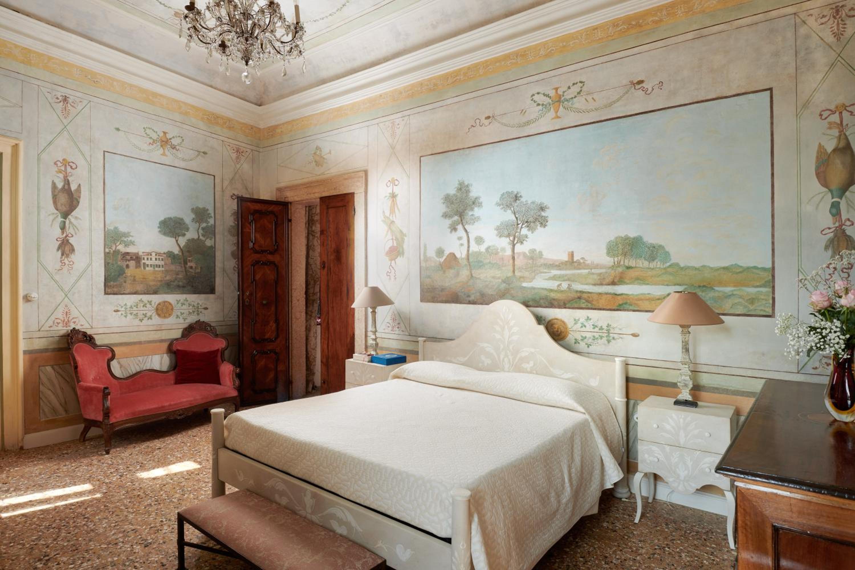 Palazzo Lena Piano Nobile