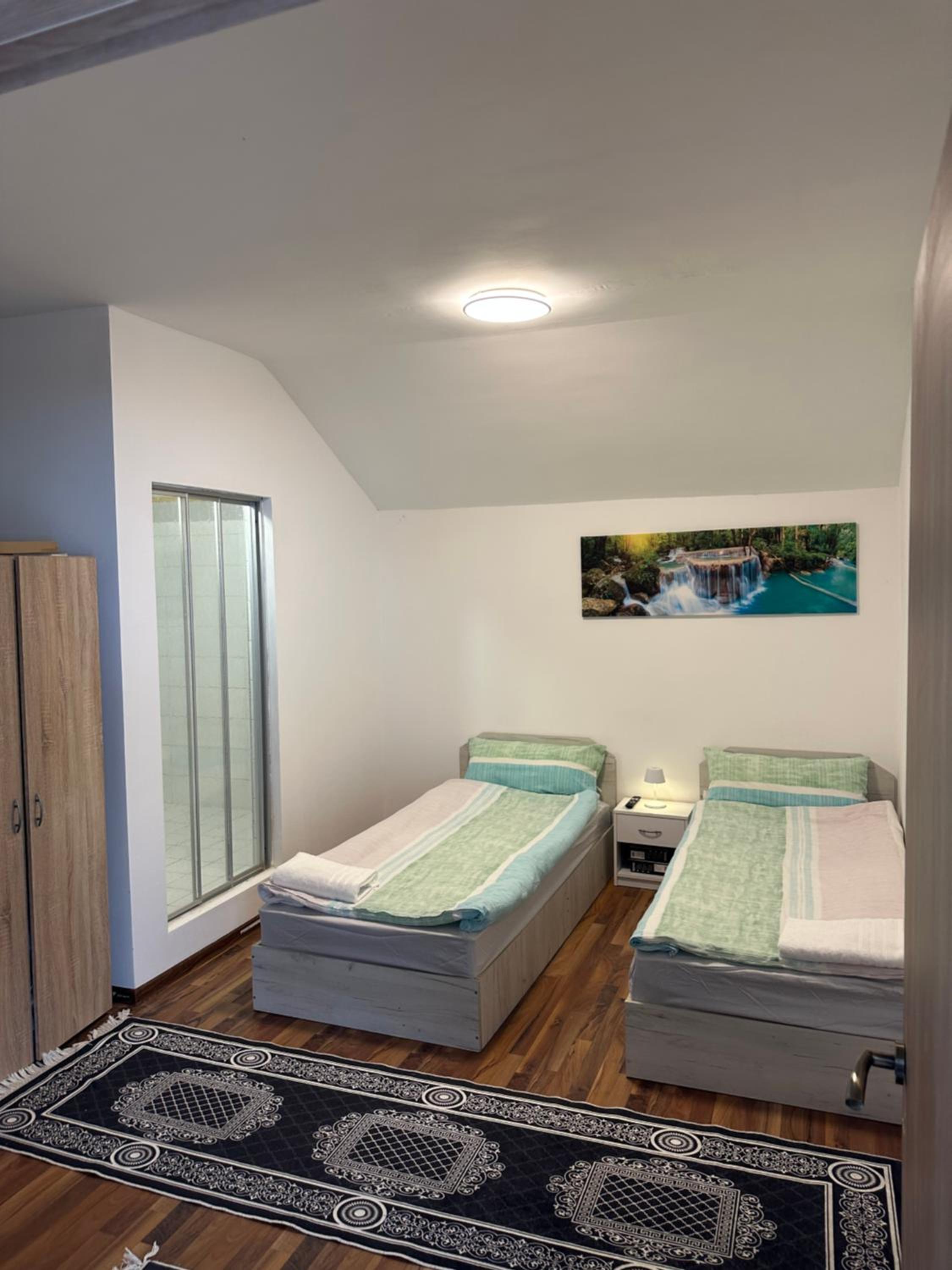 Privat zimmer ERONN VEİTSCH