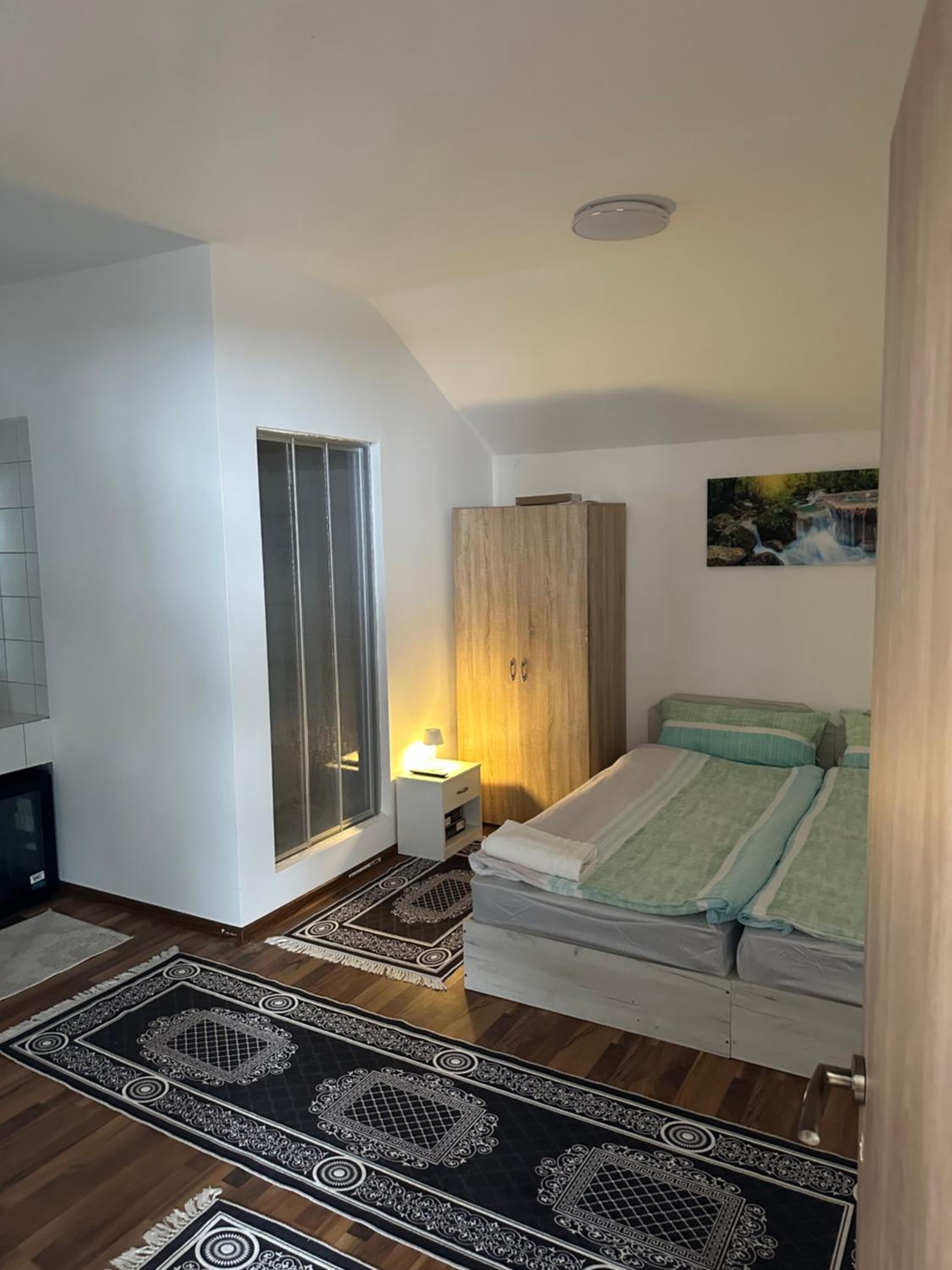 Privat zimmer ERONN VEİTSCH