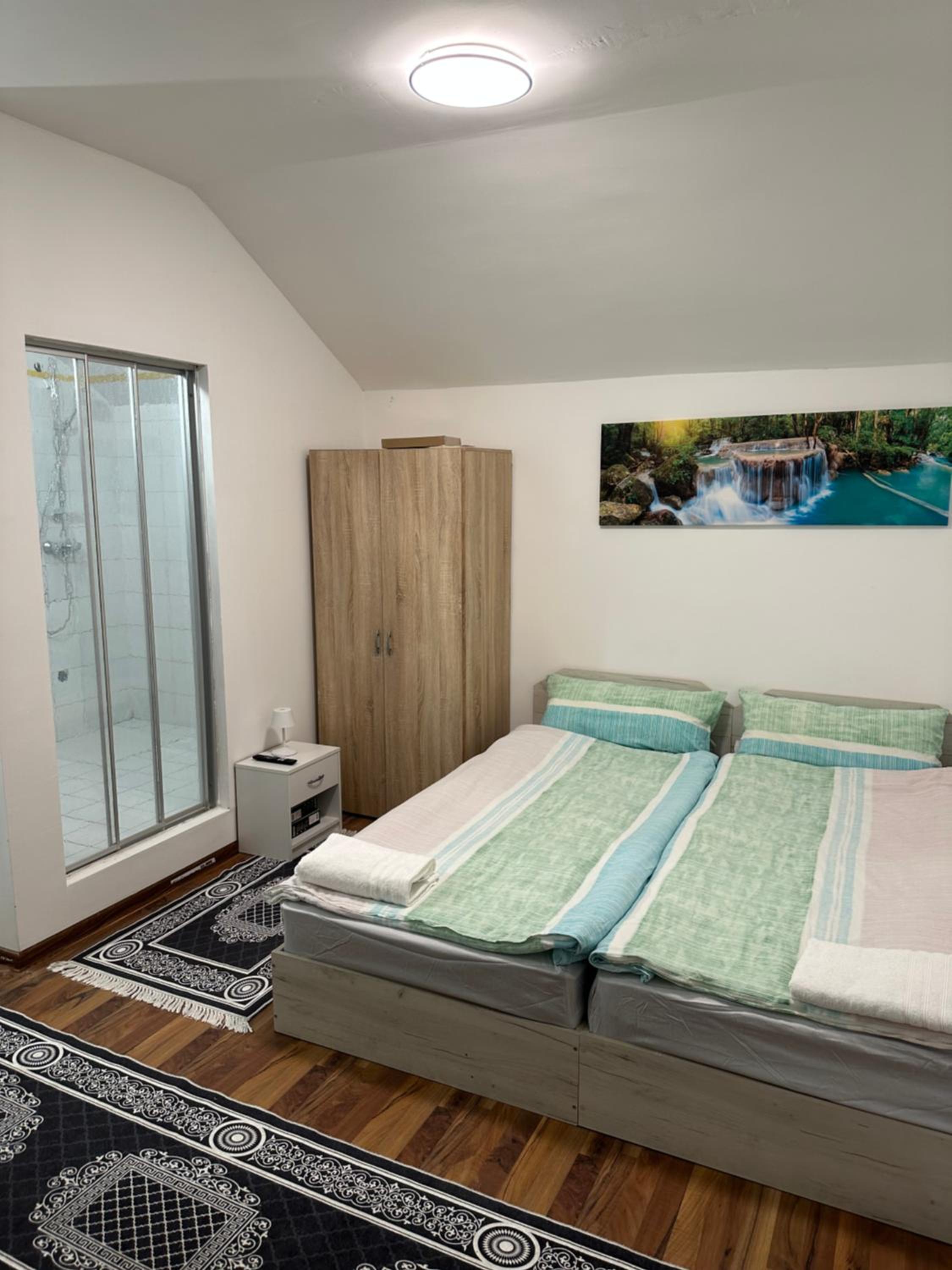 Privat zimmer ERONN VEİTSCH