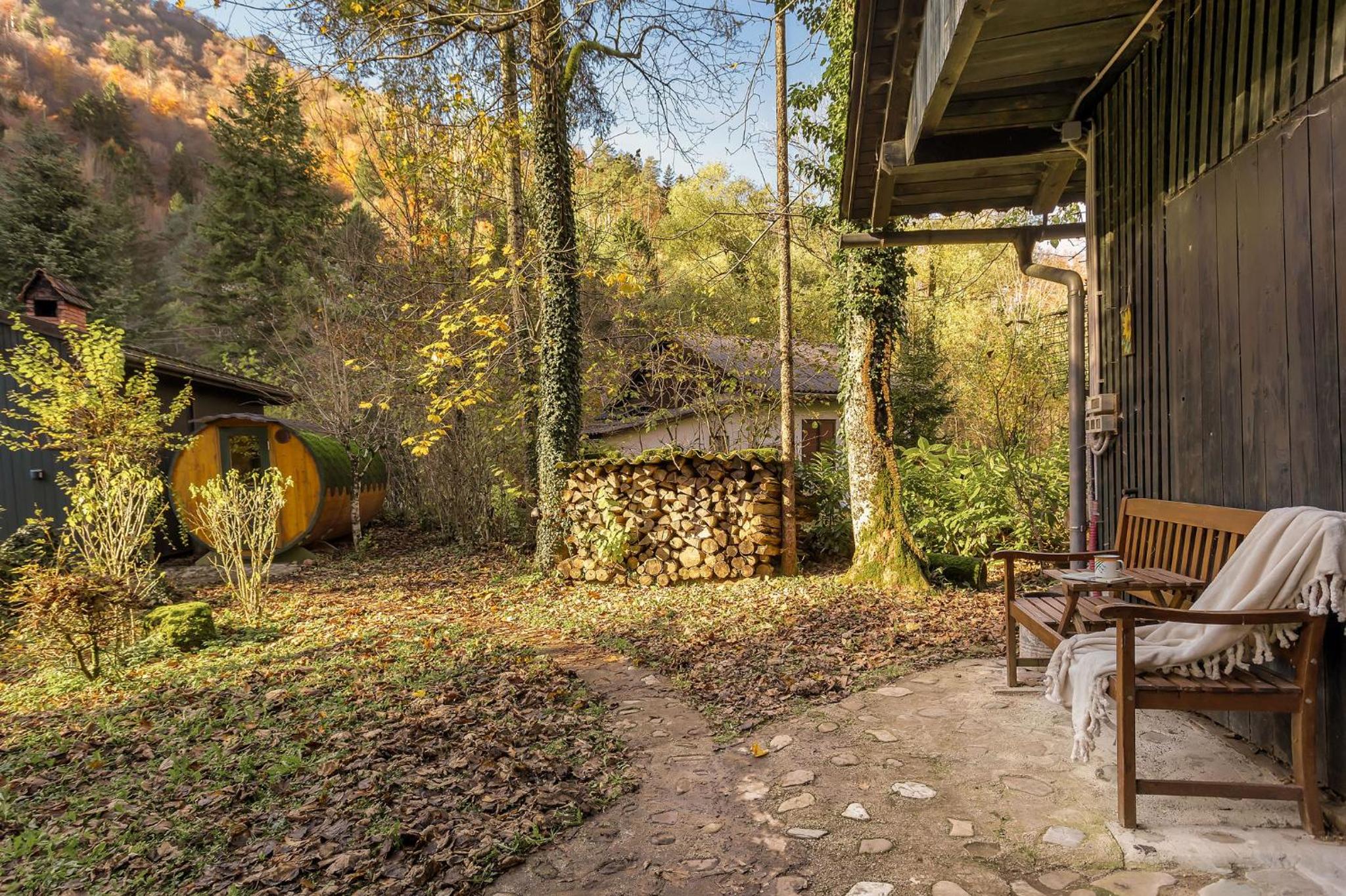 Cabin by the river Polhov Gradec