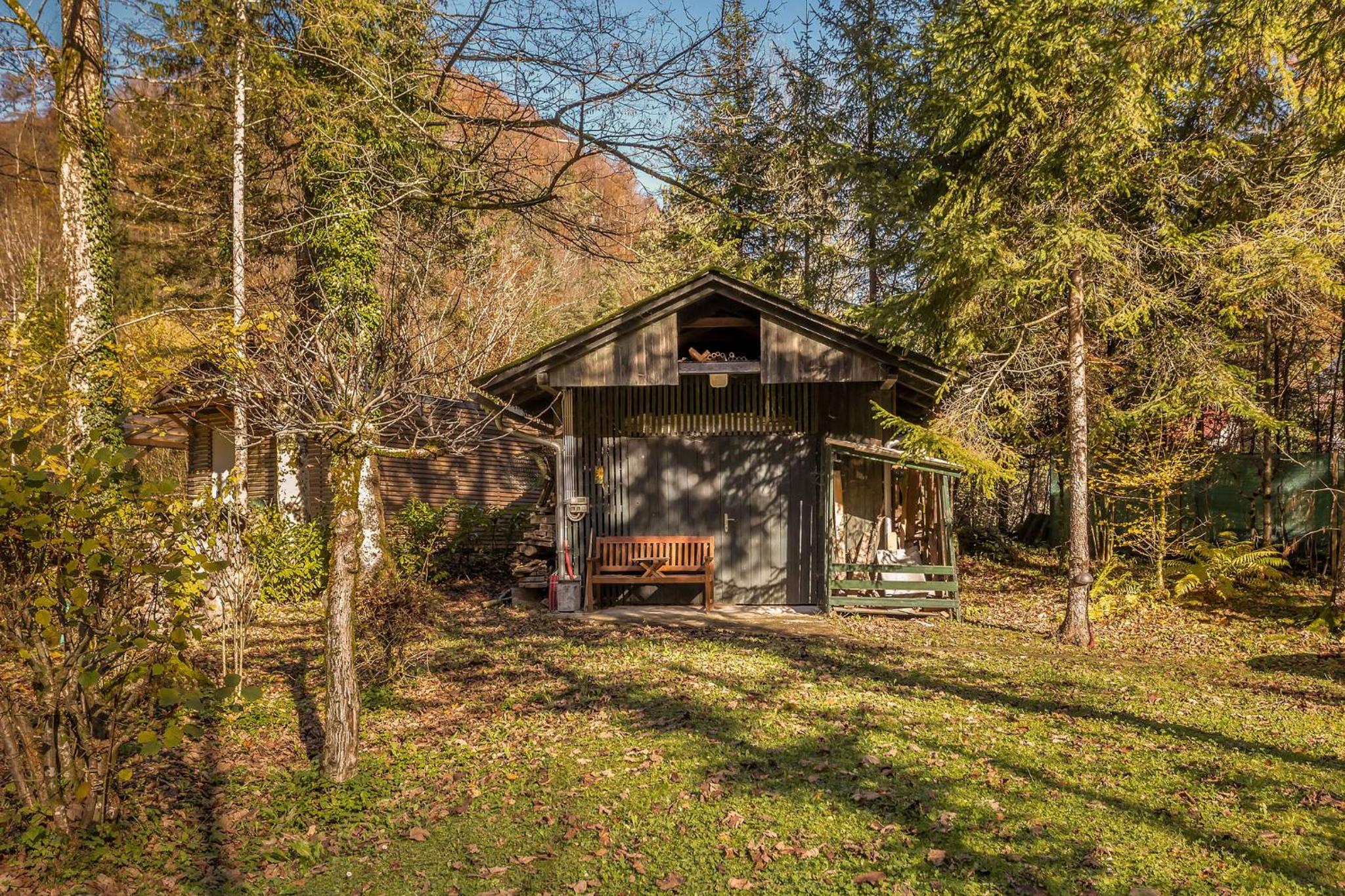 Cabin by the river Polhov Gradec