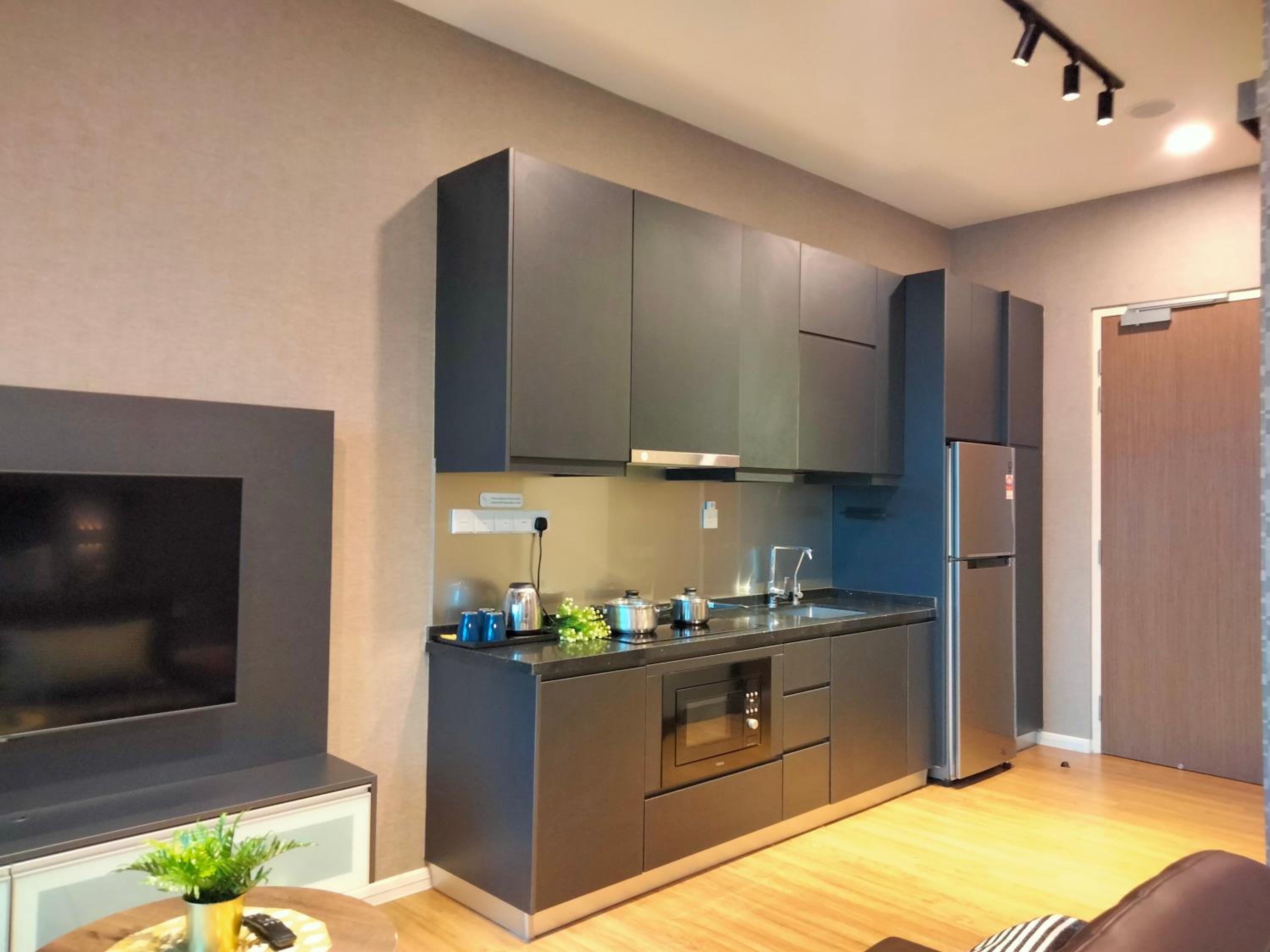 Ceylonz Suites Bukit Bintang I HomeBrickz
