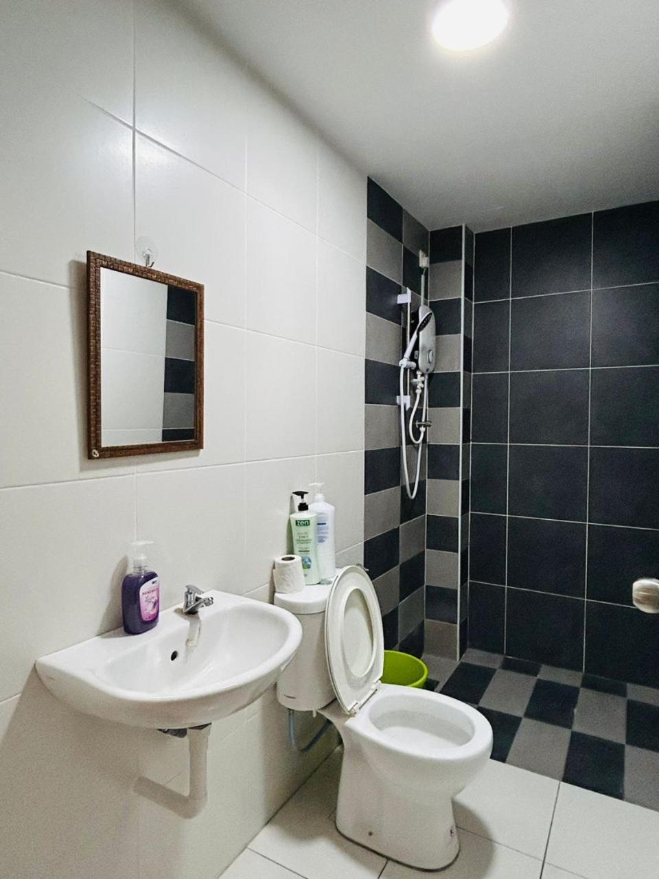 P4 Muji Style/ Waterpark/ 7-9Pax Ipoh photo 3