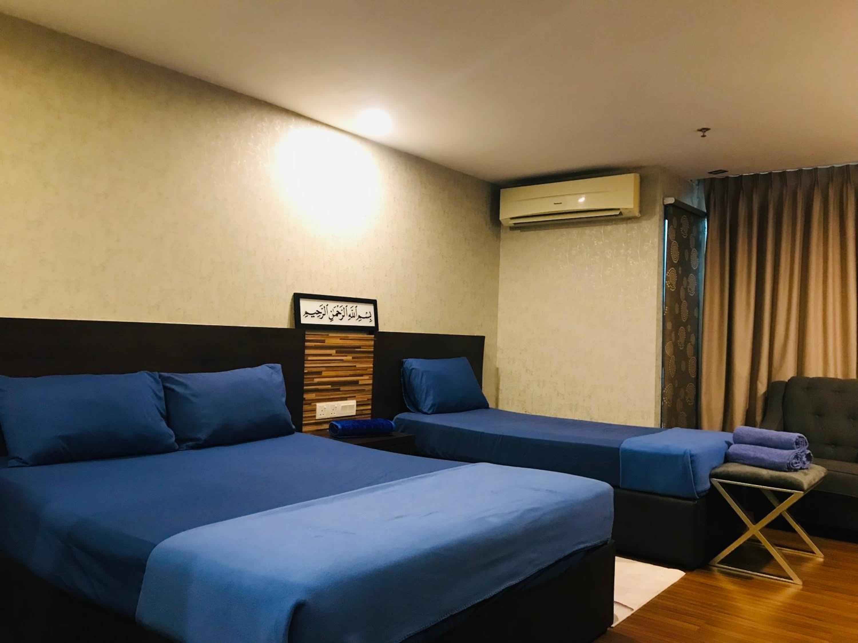 FirIzzkey Studio
