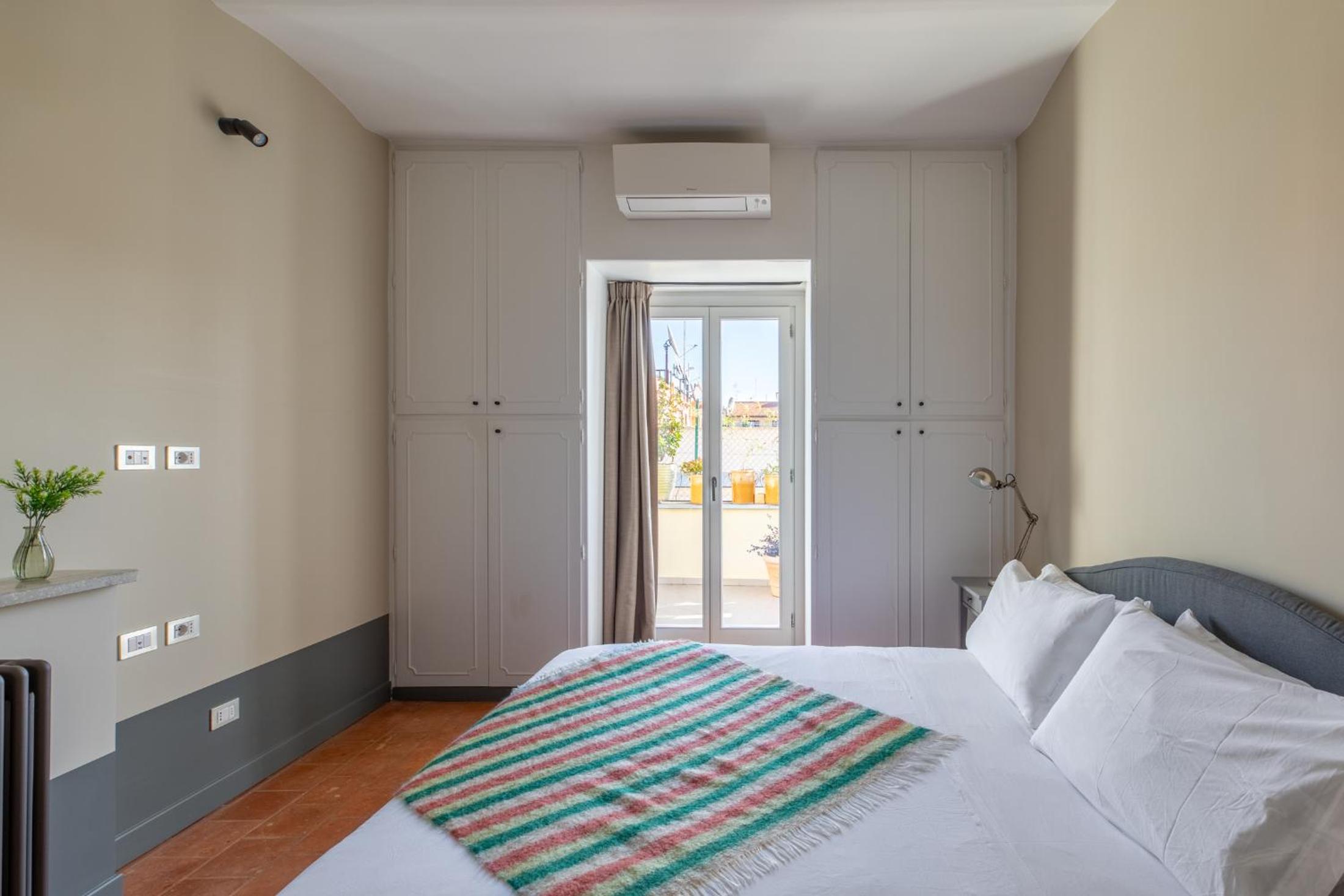 iFlat Magical flat by the Tiber