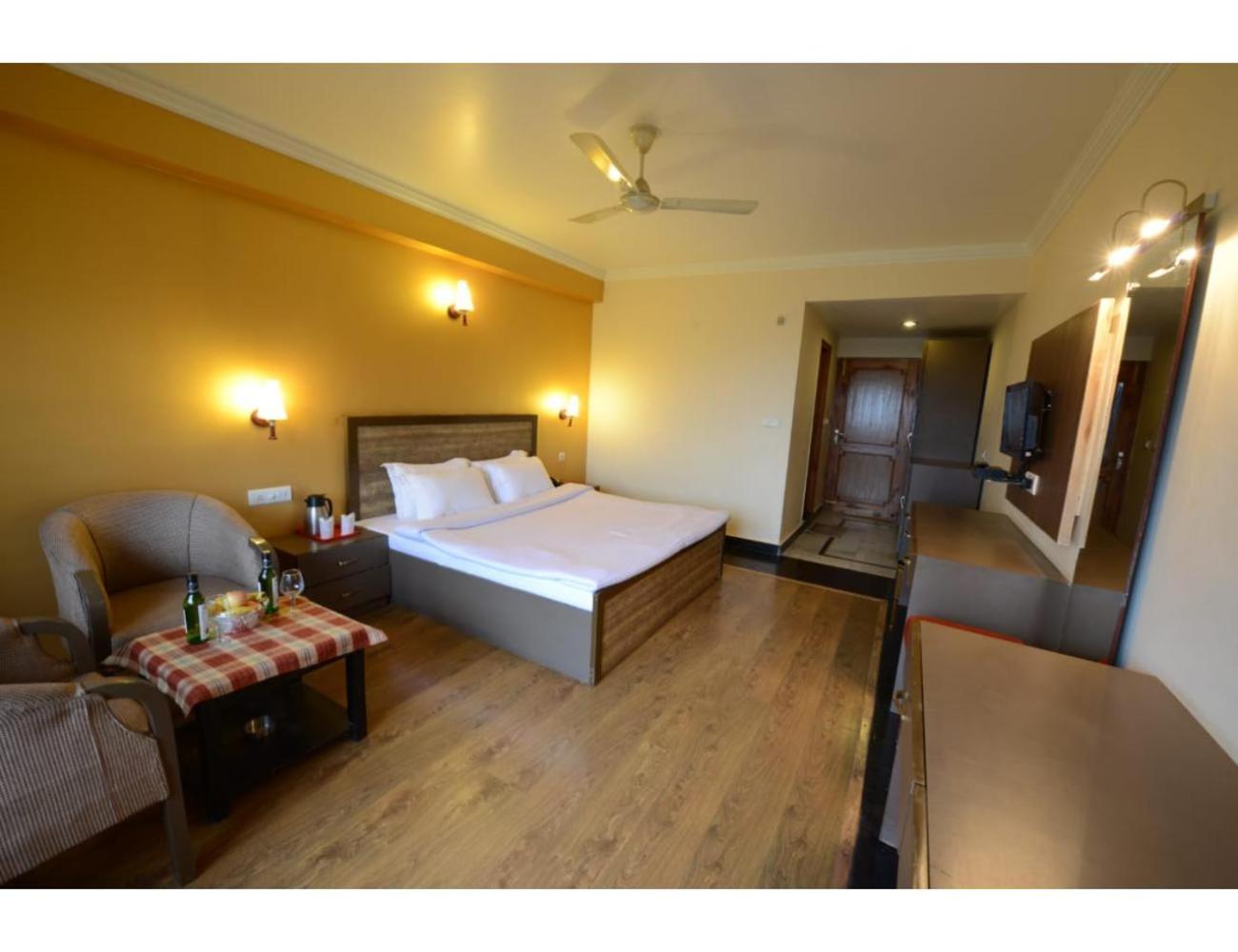 Hotel Park Paradise, Manali view 3