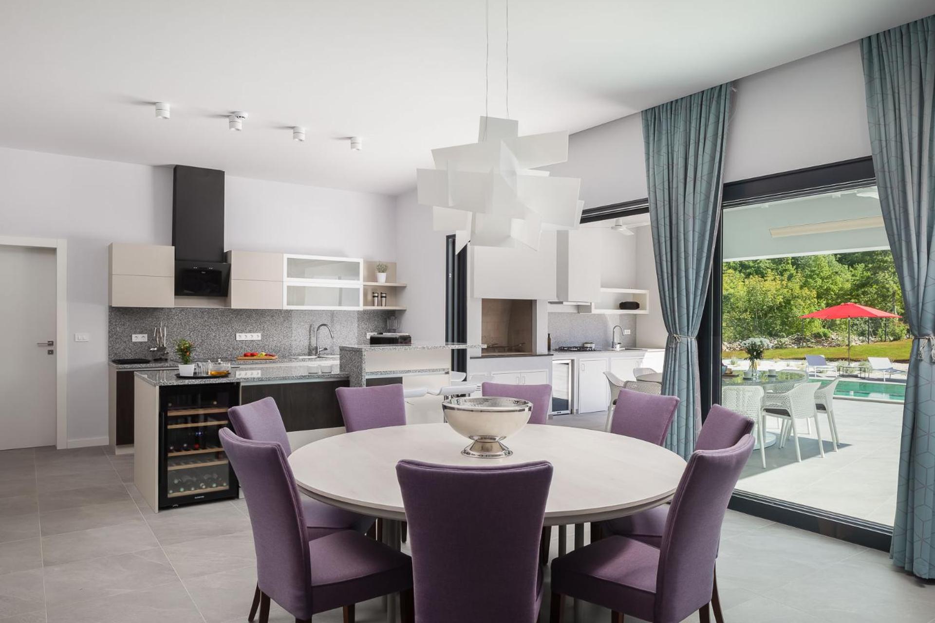 Villa Vines, Modern luxury in serene seclusion view 3