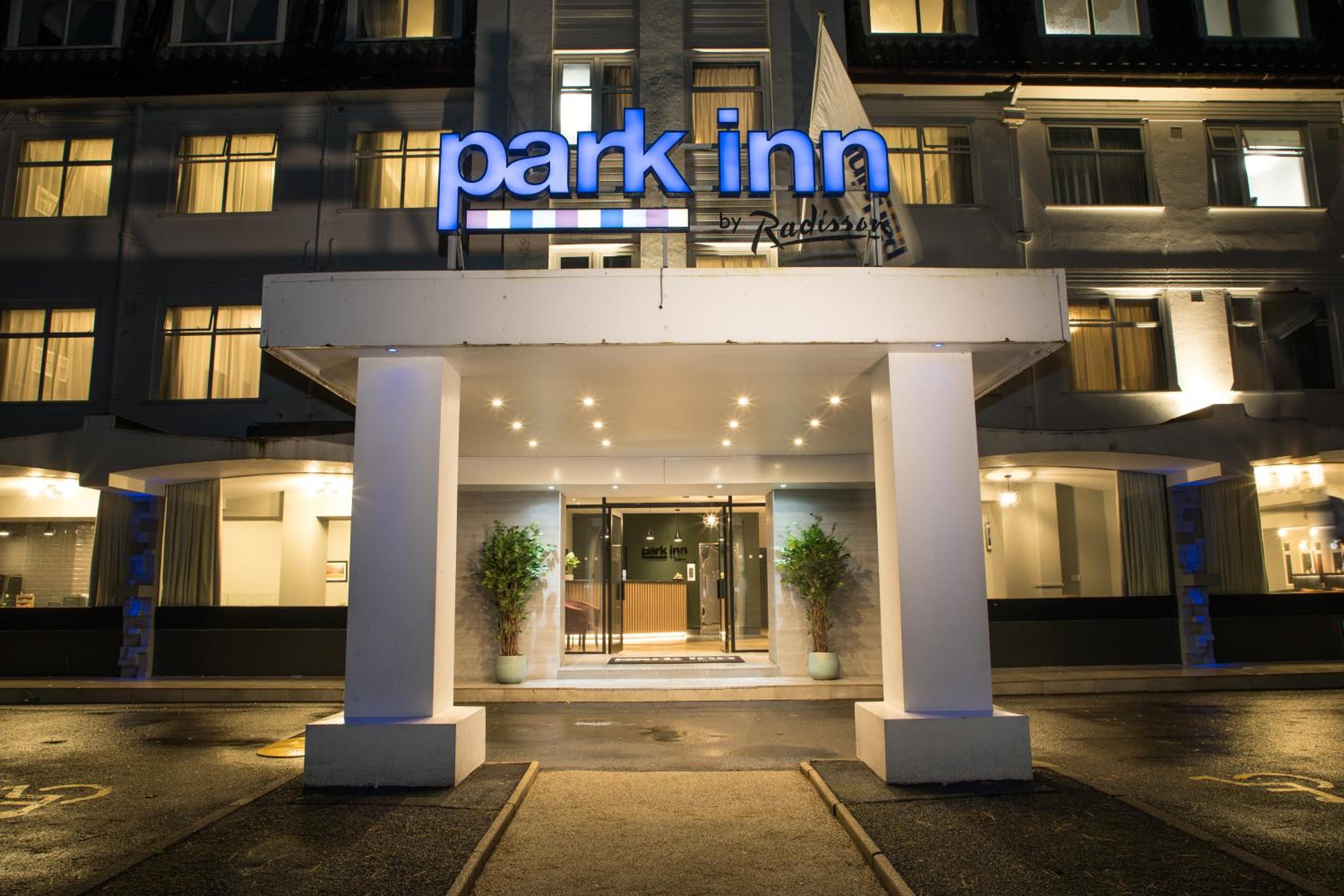 Hotel Park Inn by Radisson Bournemouth - Image 1