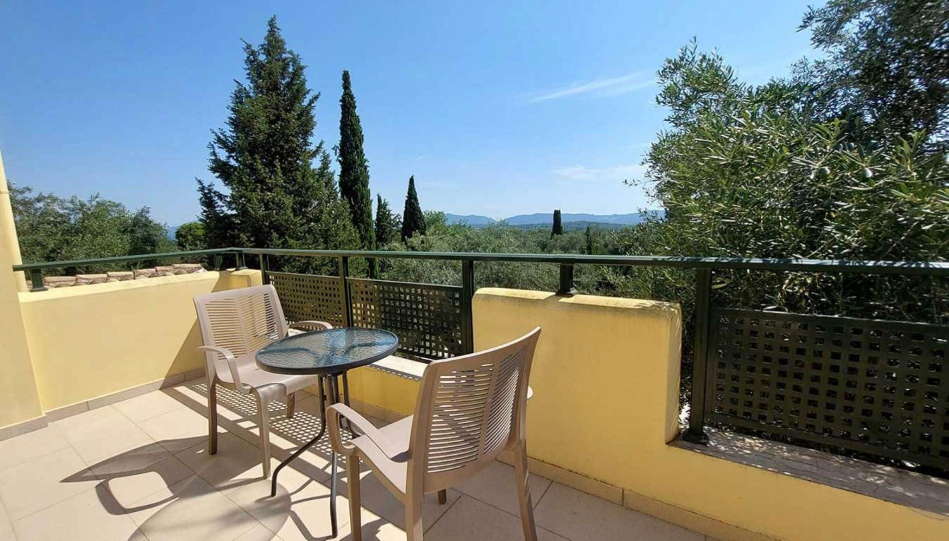 Villa Mayroula