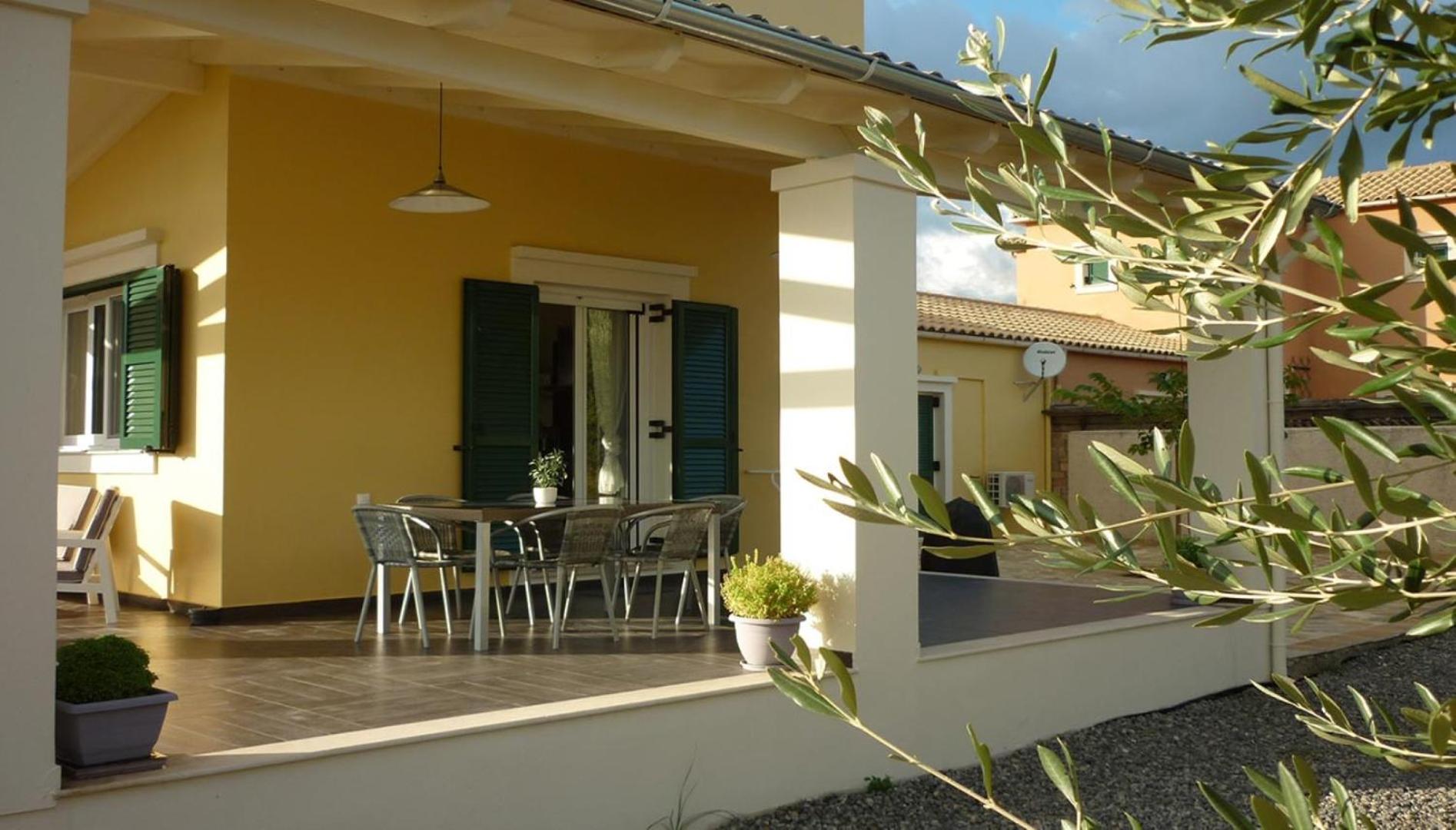 Villa Mayroula