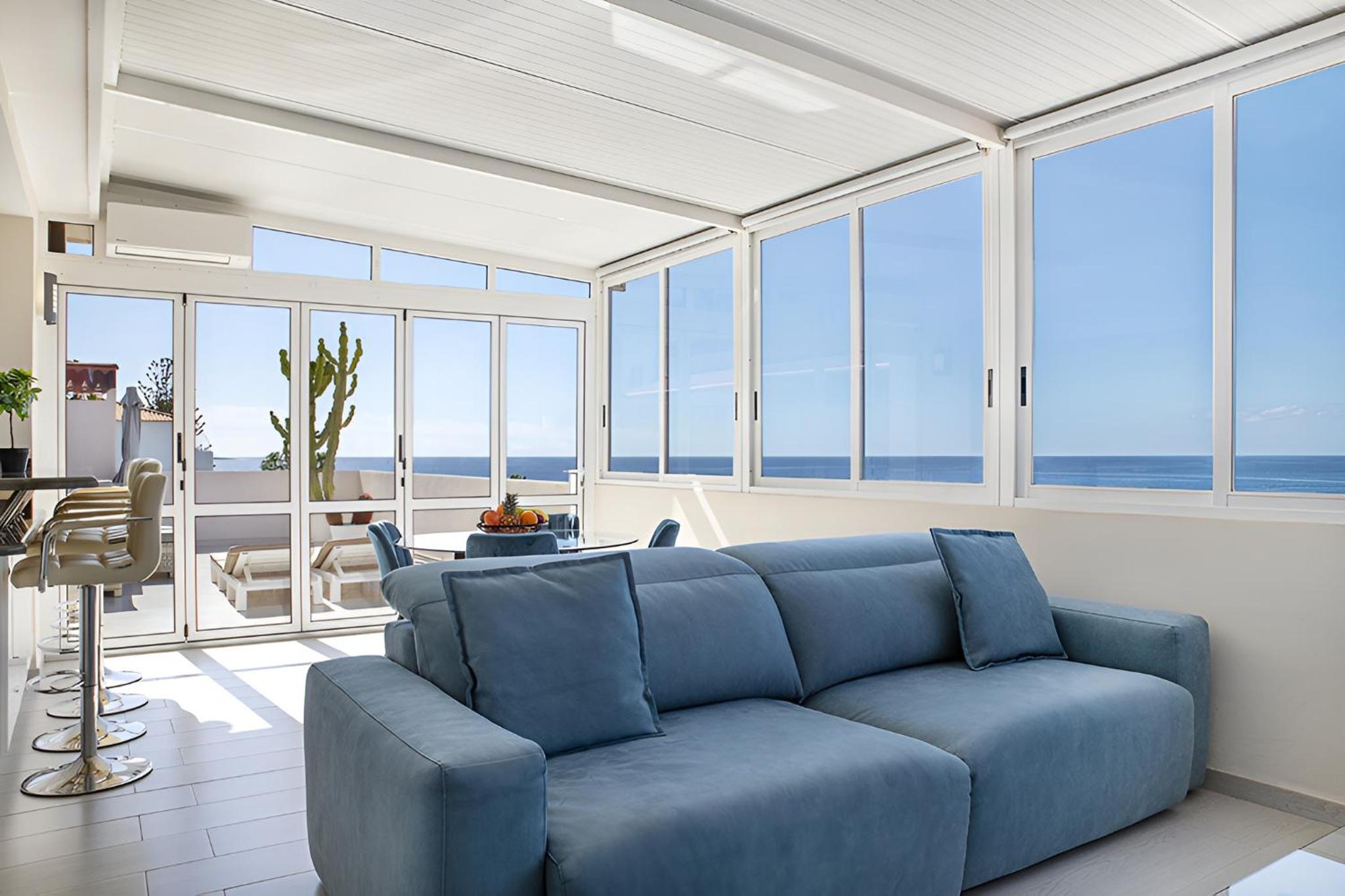 MAGNIFICENT FLAT with SPLENDID OCEAN VIEWS