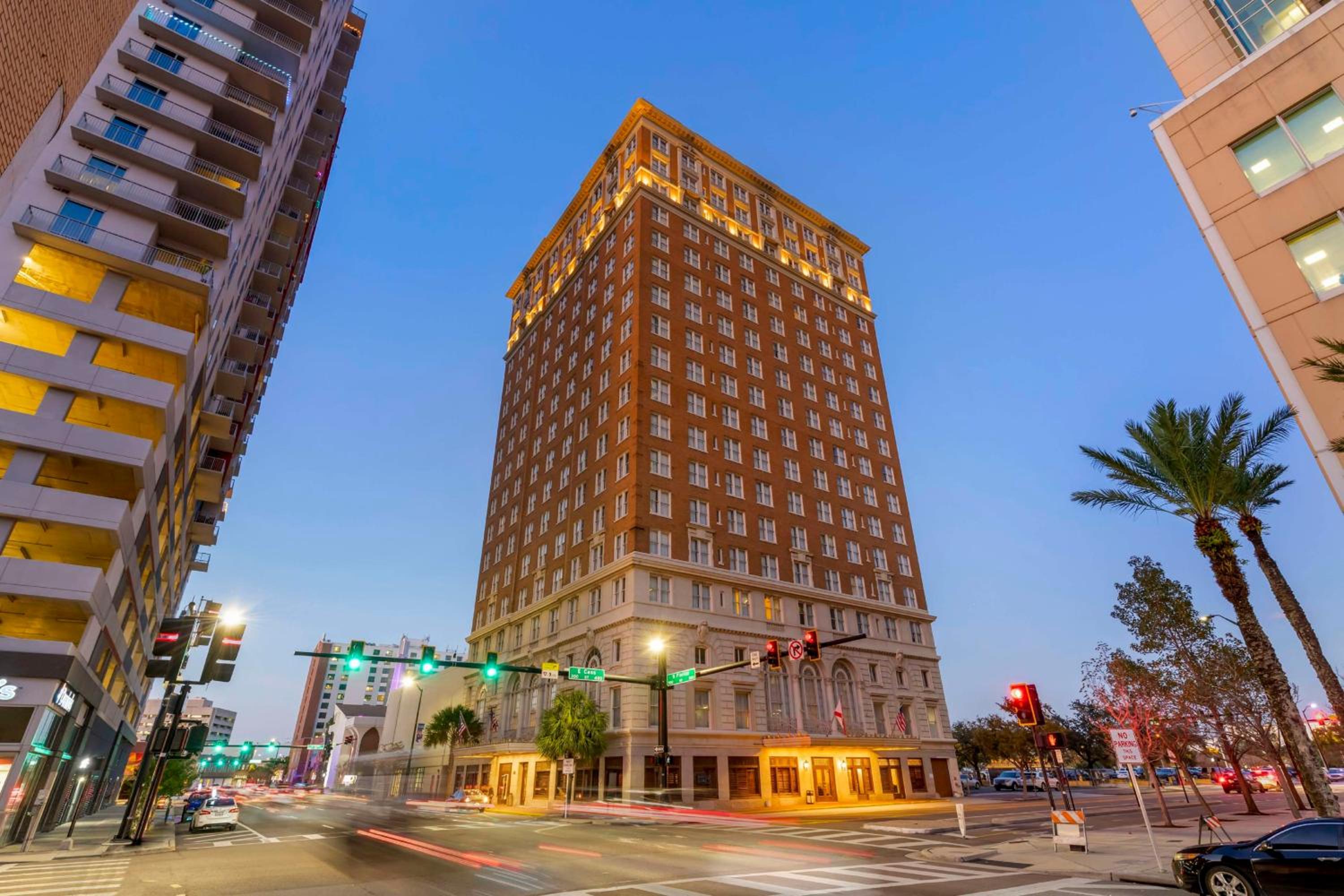 Hotel Flor Tampa Downtown, Tapestry Collection By Hilton - Image 1