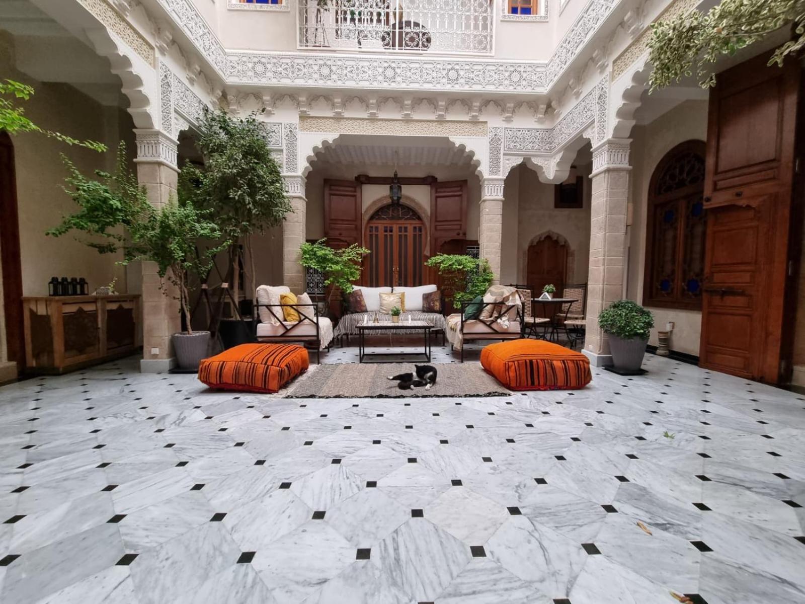 lounge