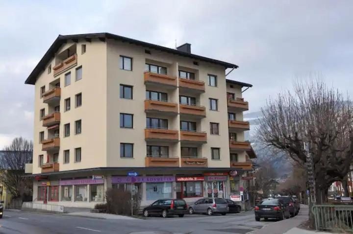 Lake view appartment in Zell-am-See city centre