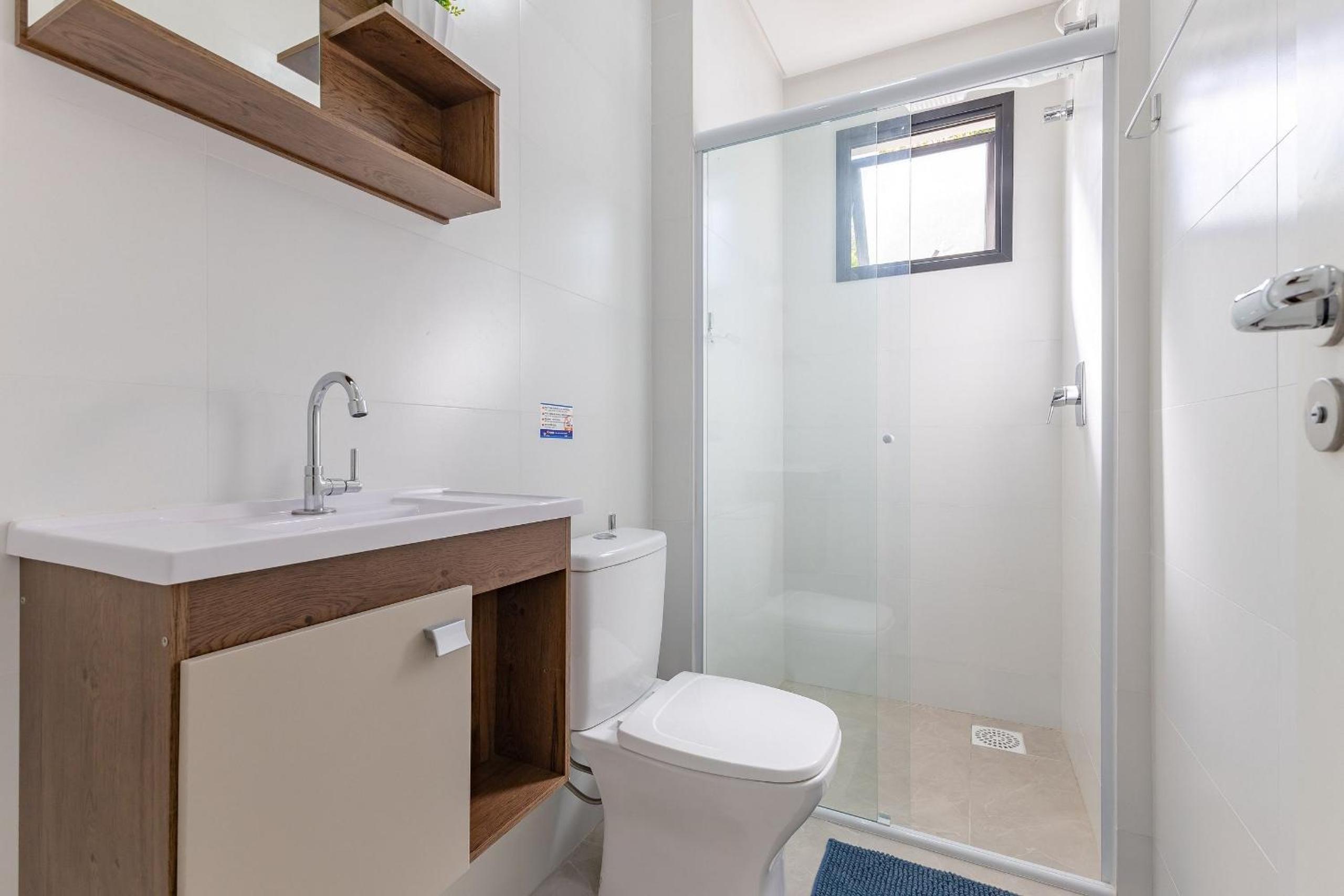 Apartamento em Condomínio com Piscina Pertinho do Mar