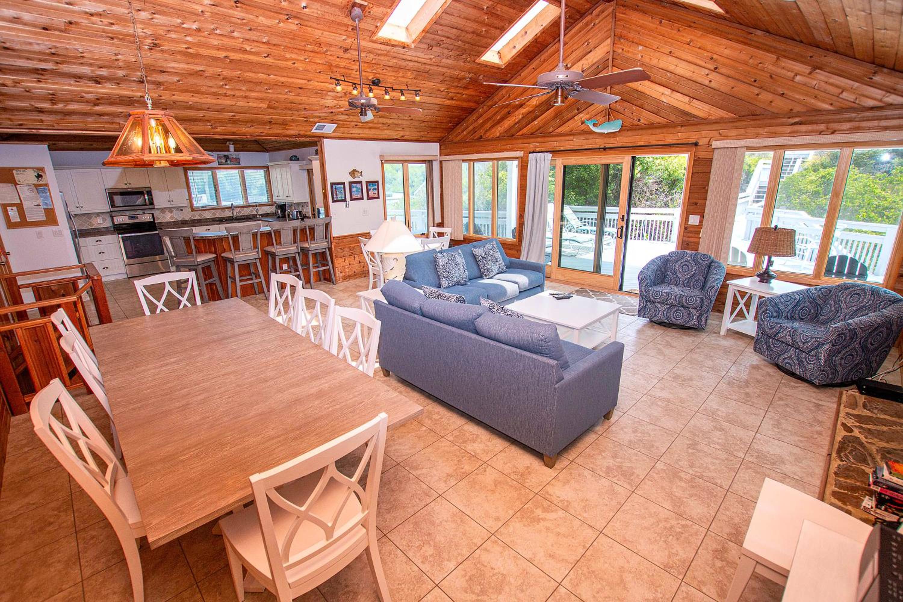 OCEANFRONT, Private Beach Access, Gas Fireplace, Ocean Views, WL933, Tale of the Whale view 3