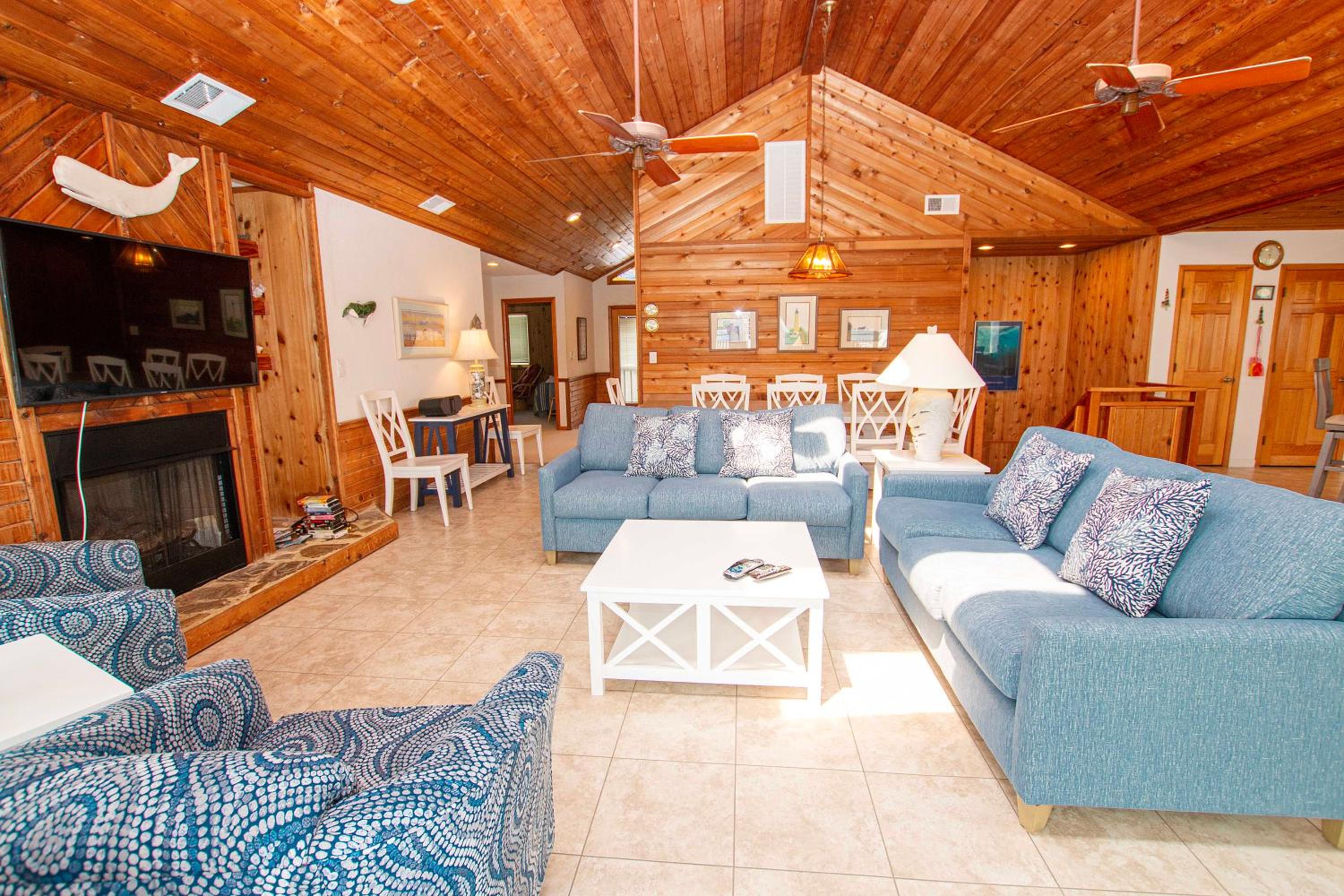 OCEANFRONT, Private Beach Access, Gas Fireplace, Ocean Views, WL933, Tale of the Whale view 5