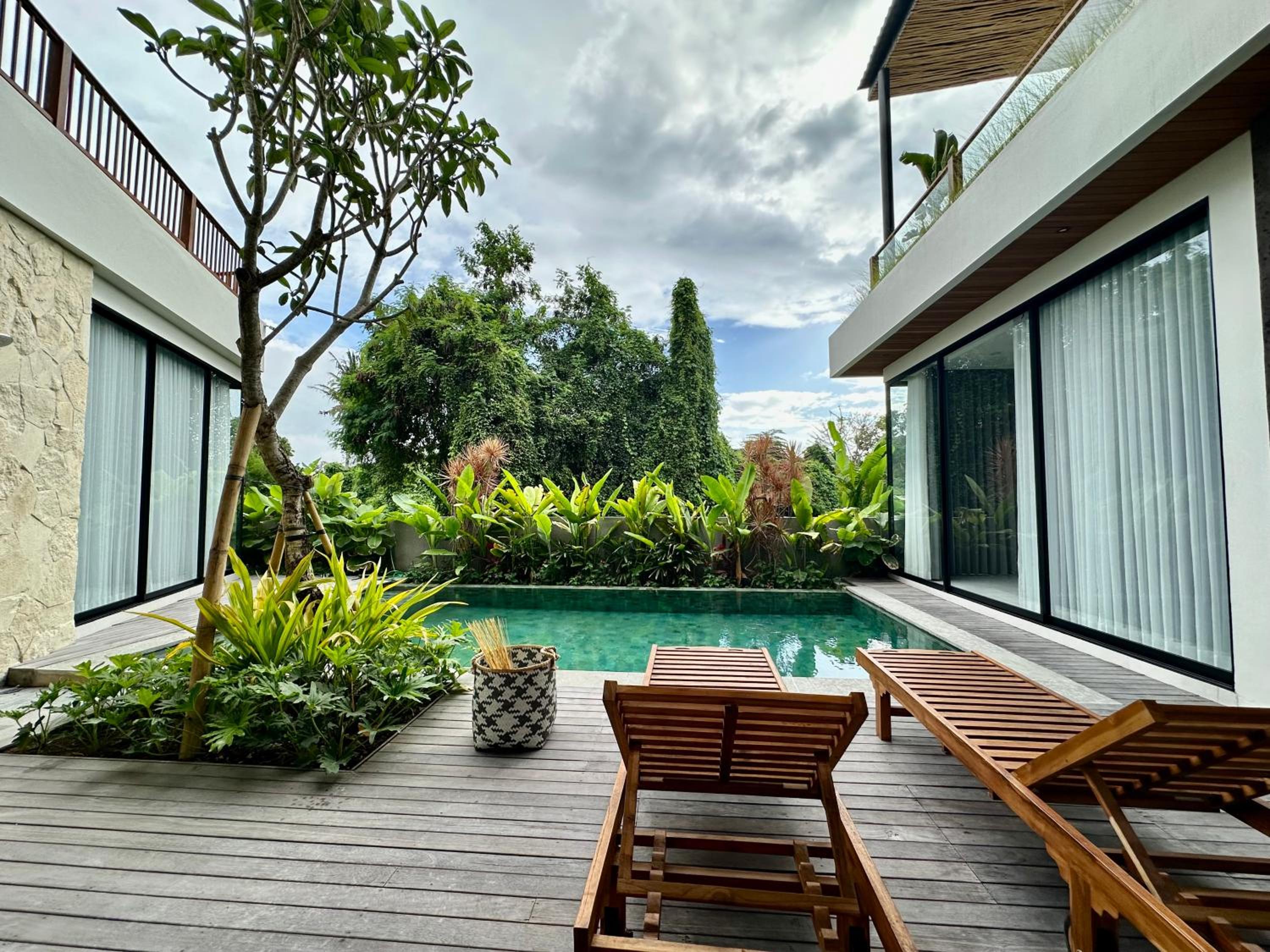 Villa Devadha riverside pererenan canggu