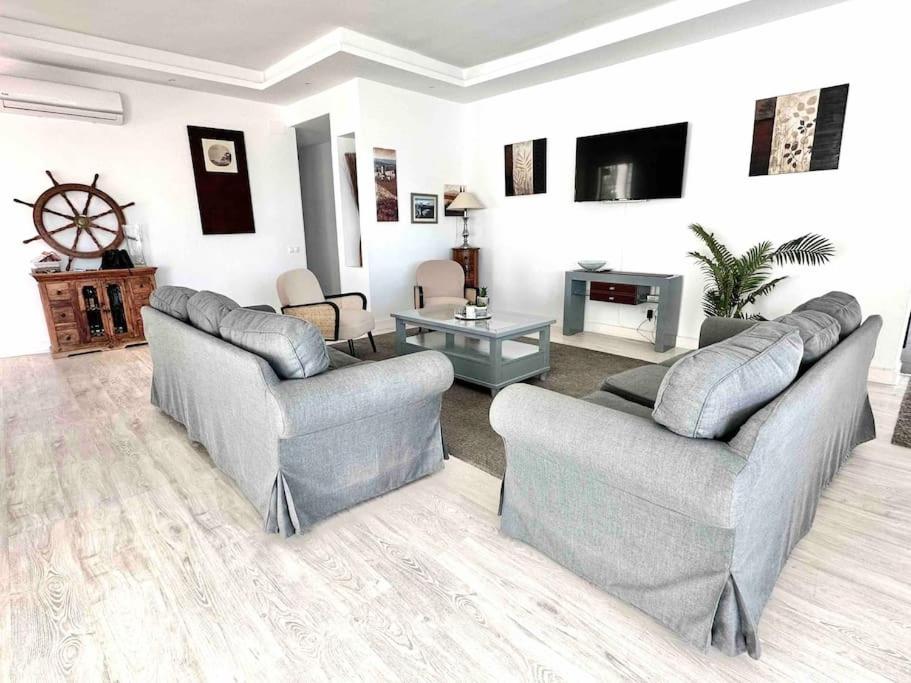 Villa Capitano -Seaviews -4 bedrooms - La Cala view 4