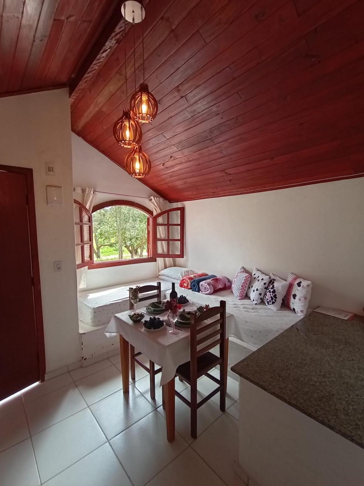 Casa da Vovó na Pousada Sitio Pauletto - com Cozinha, Churrasqueira e Decoração