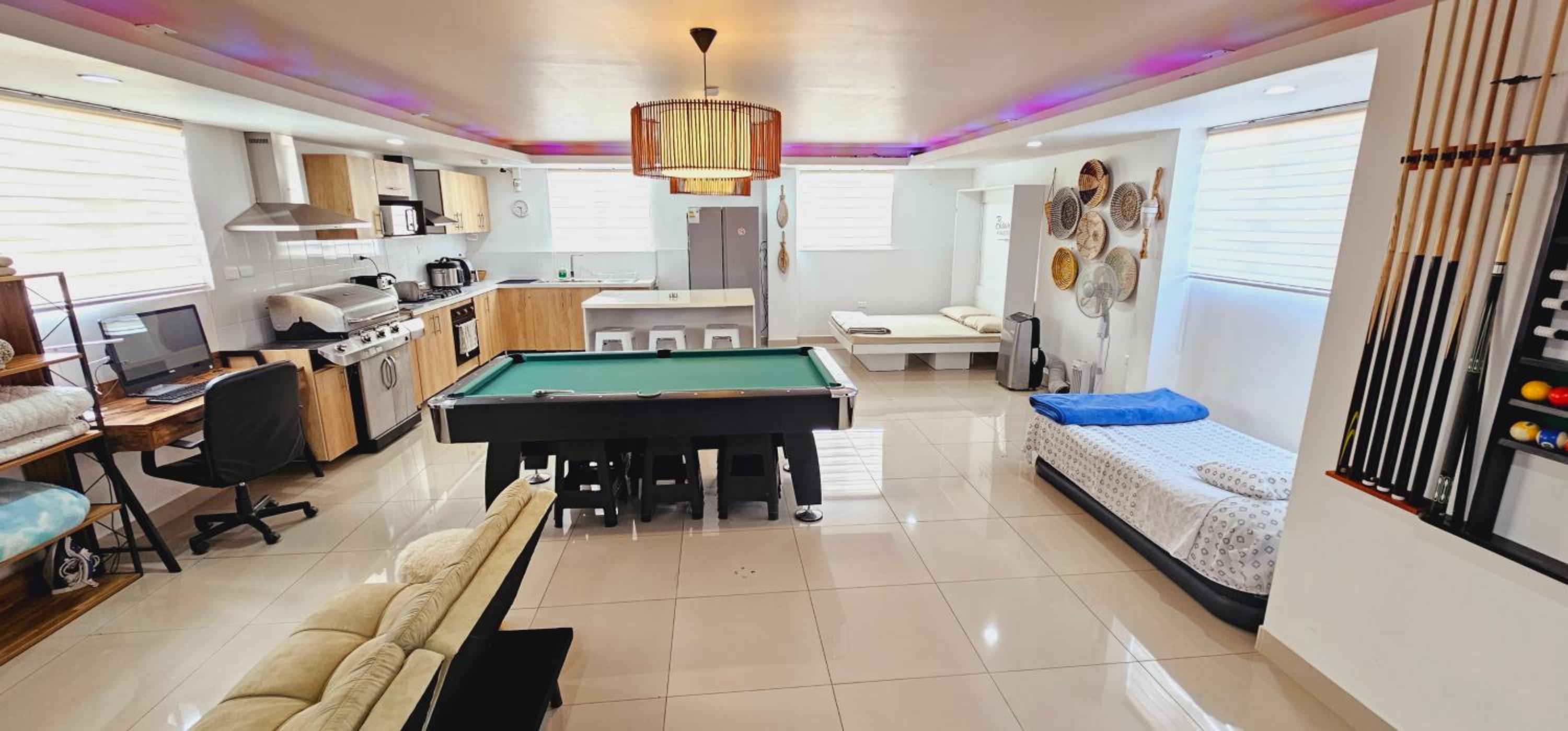Apartamento VIP con Mesa de Billar