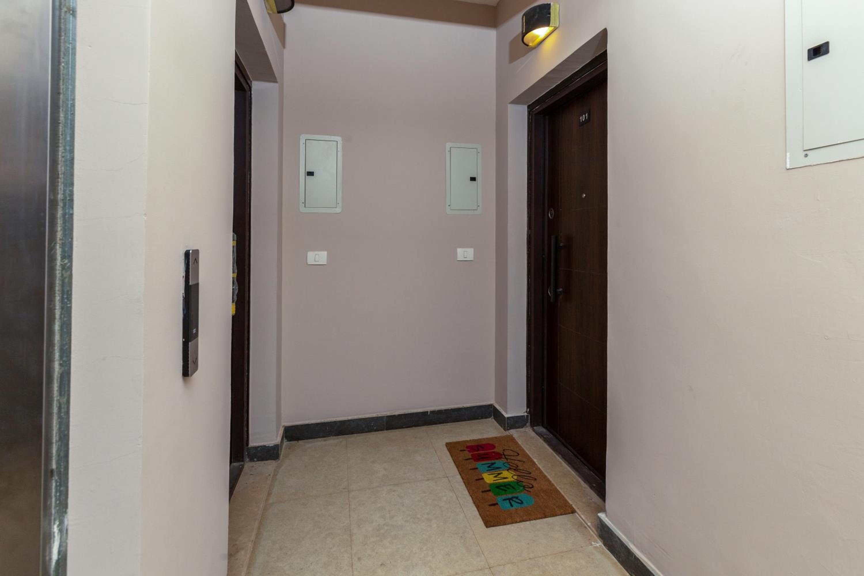 Luxury apartment - Al Marasem view 2