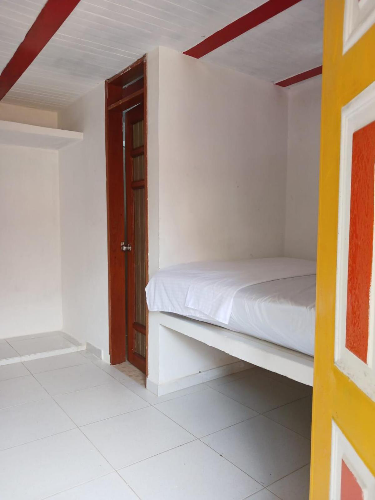 Eco Hostal La Batea De Los Colibries