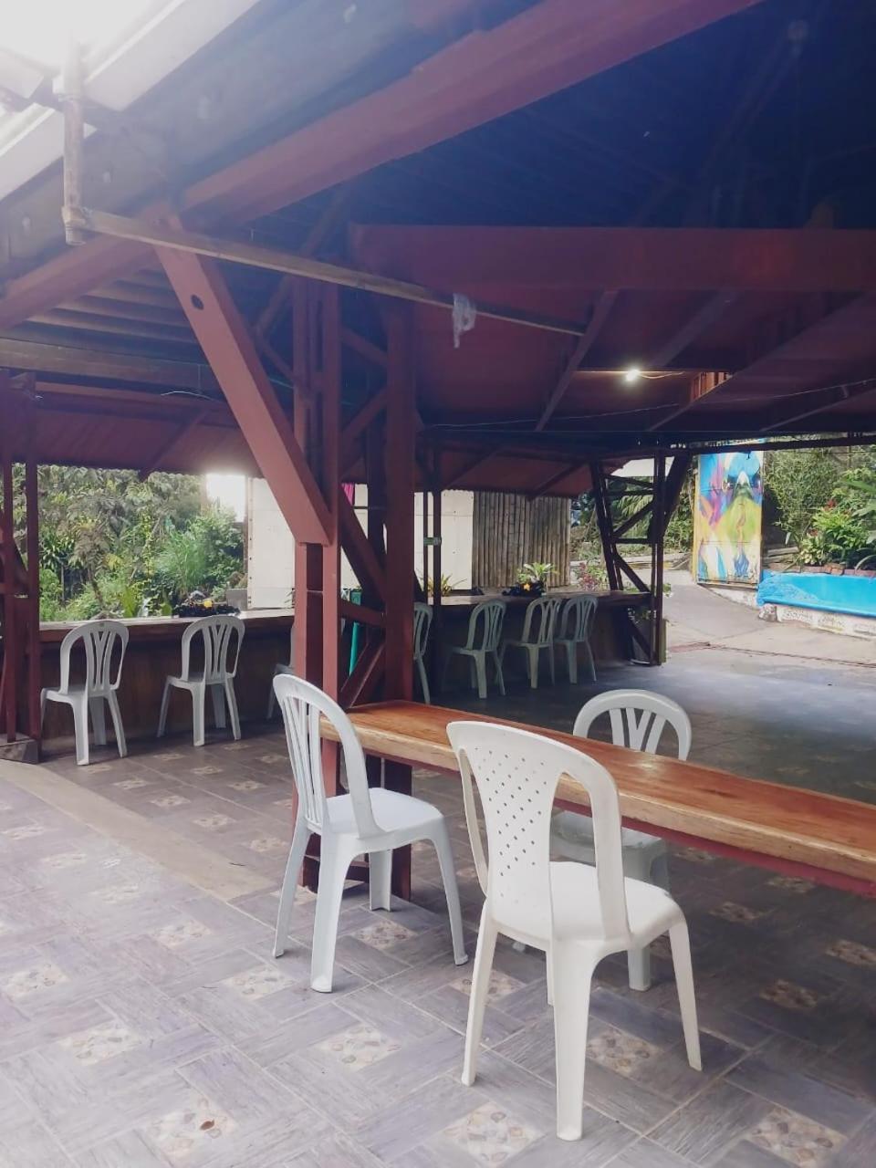 Eco Hostal La Batea De Los Colibries