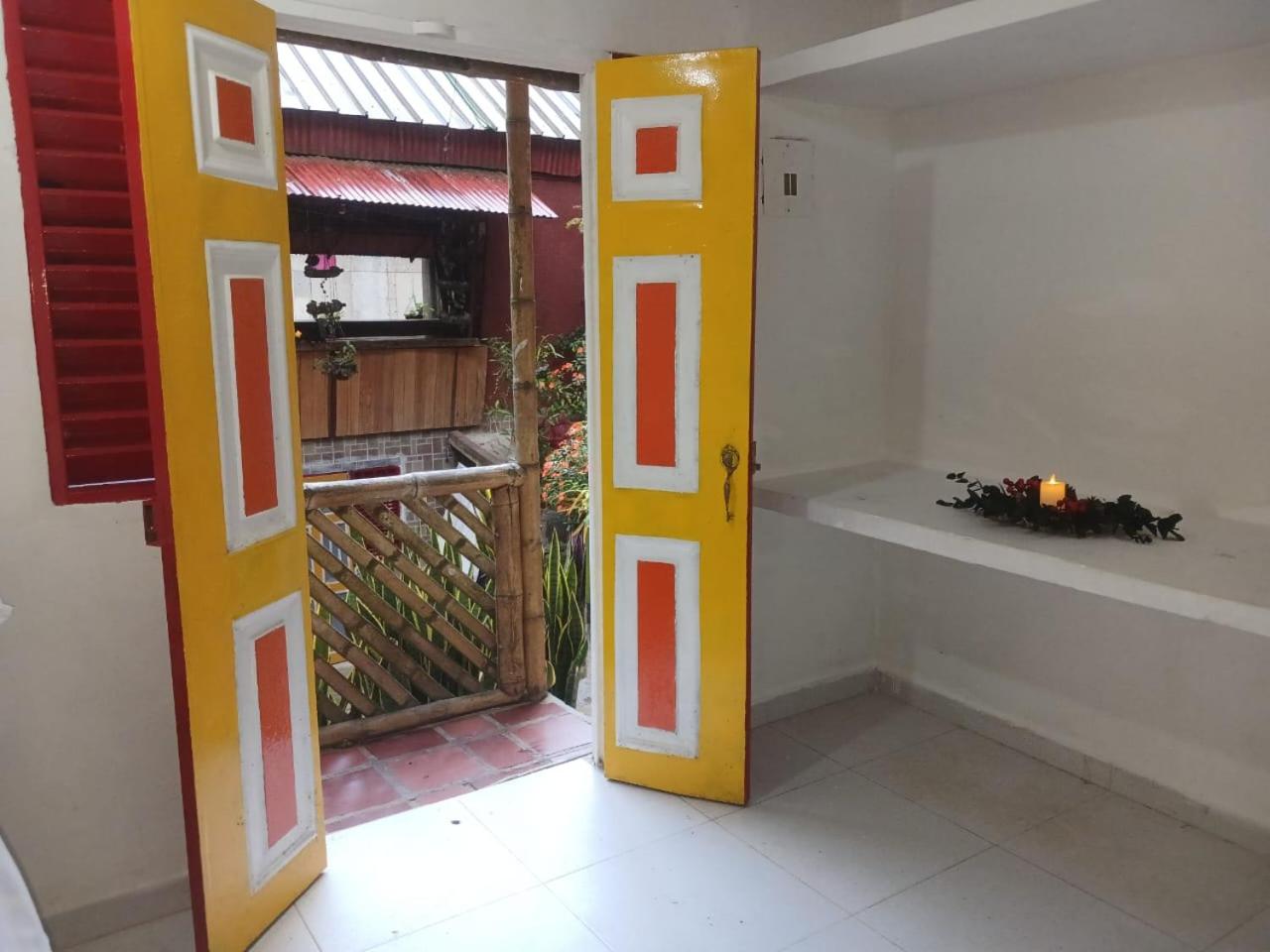 Eco Hostal La Batea De Los Colibries