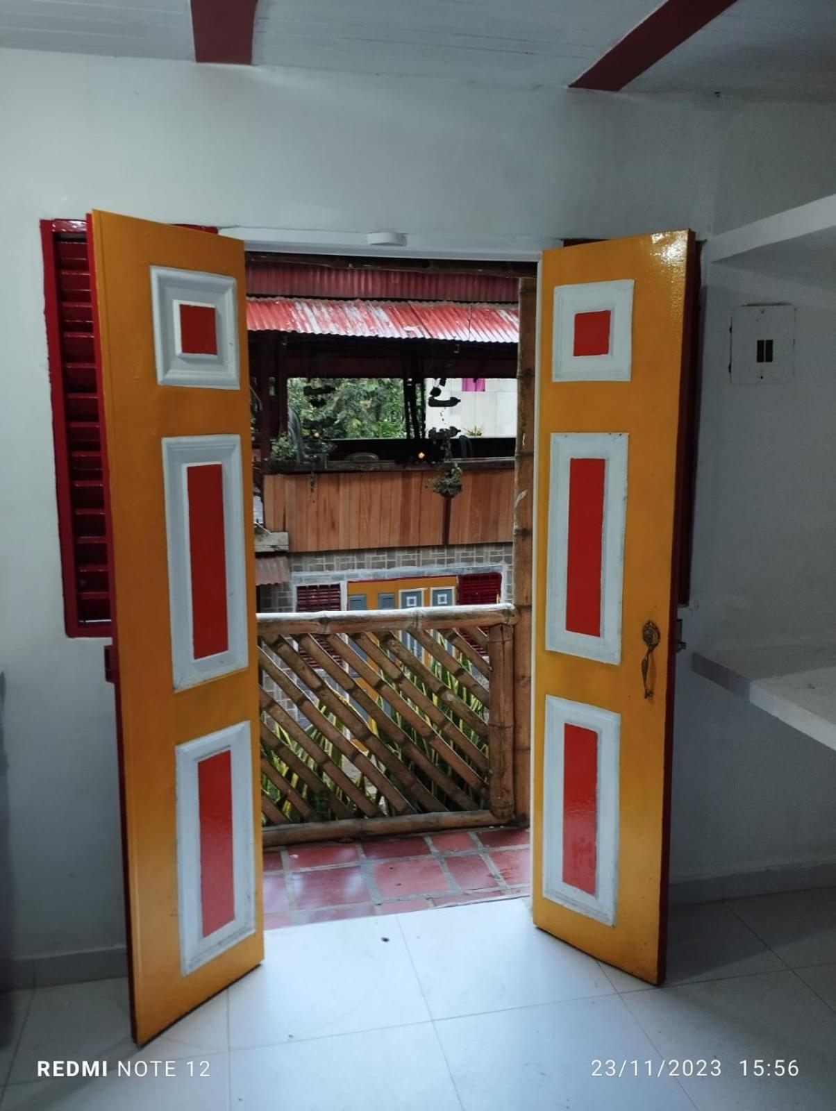 Eco Hostal La Batea De Los Colibries