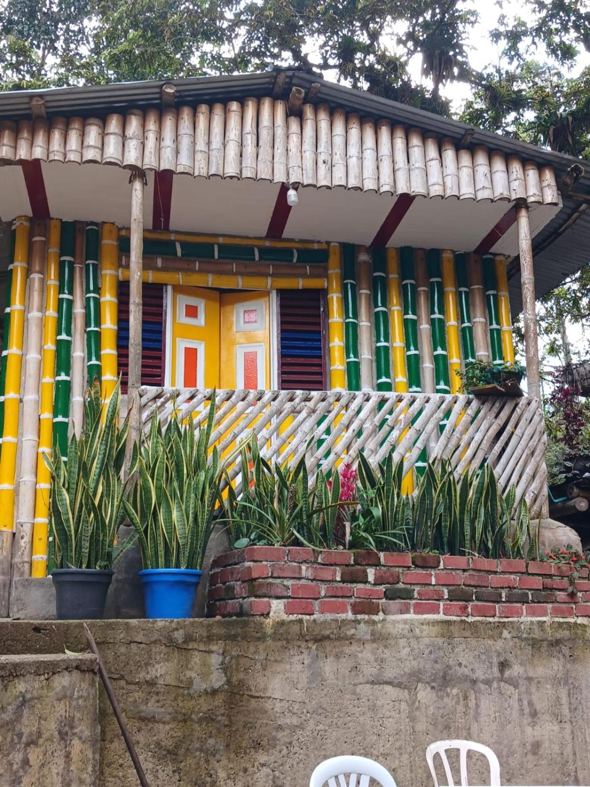 Eco Hostal La Batea De Los Colibries