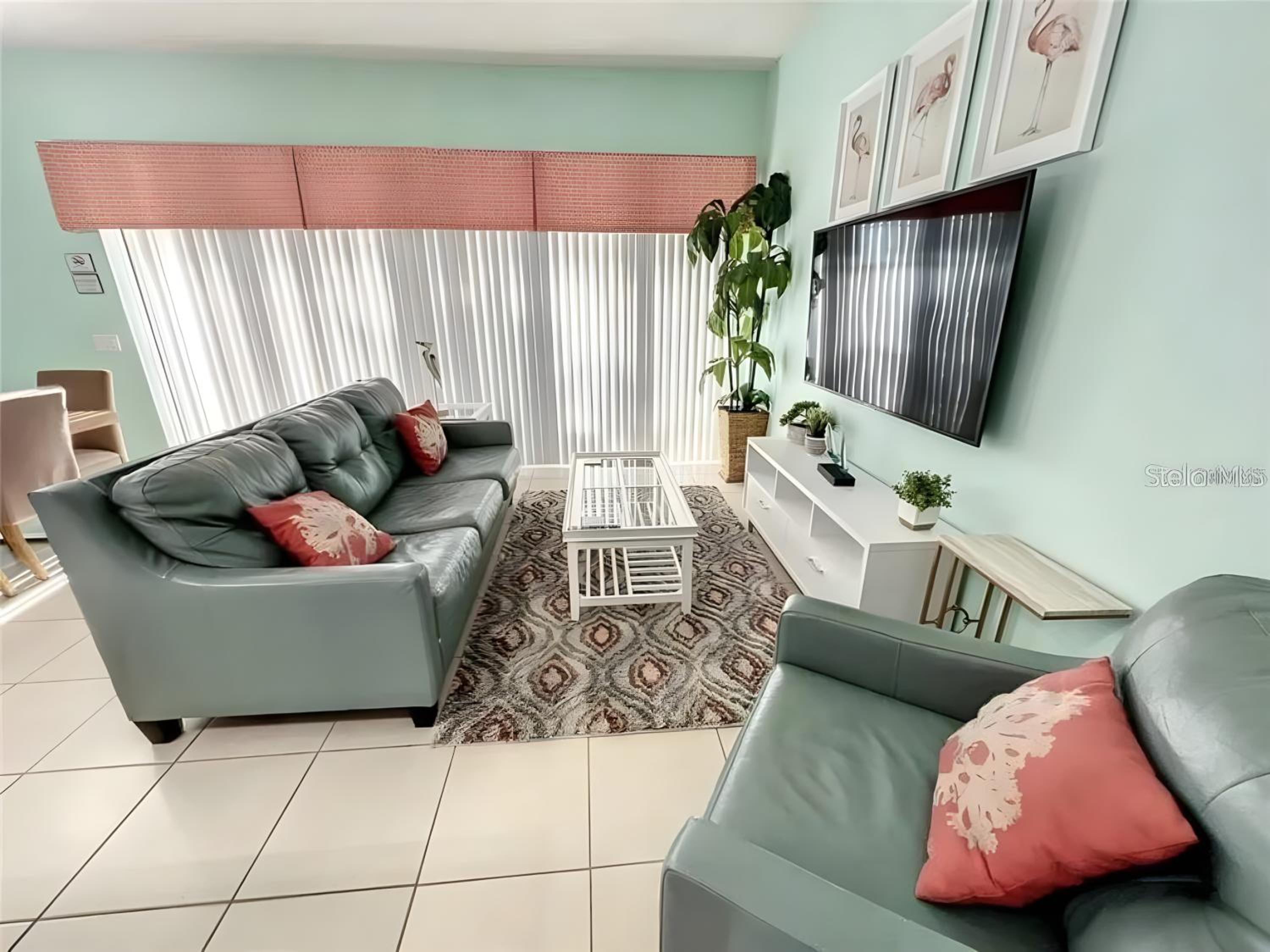 Beautiful 3 BR TH in Gated Resort view 5