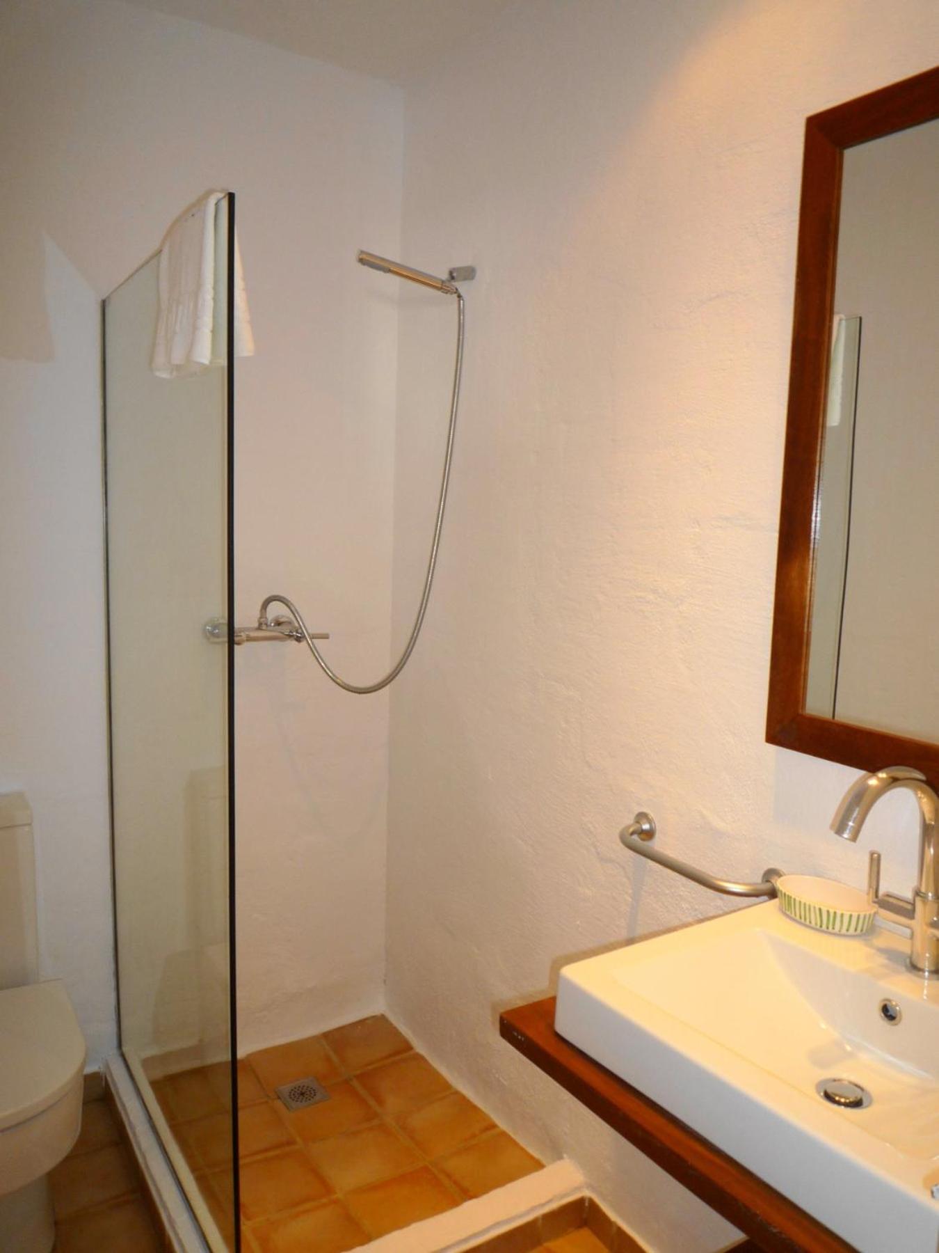 Photo 42