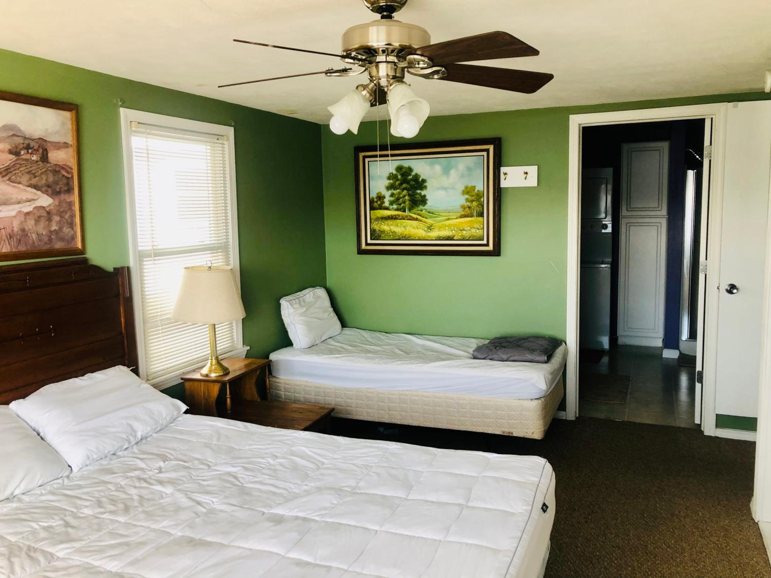The Wellington Lake Cottage
