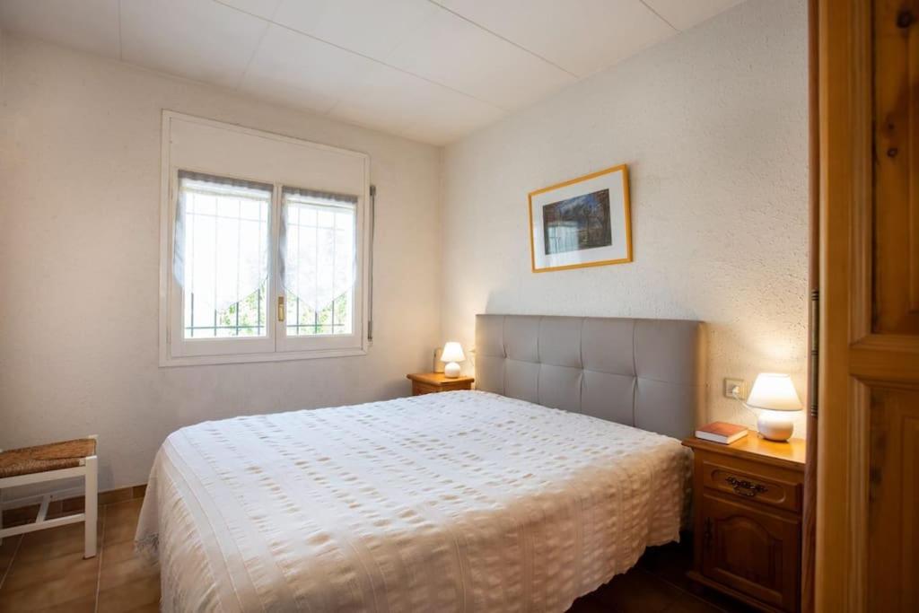 Casita en Empuriabrava con jardin AV-17