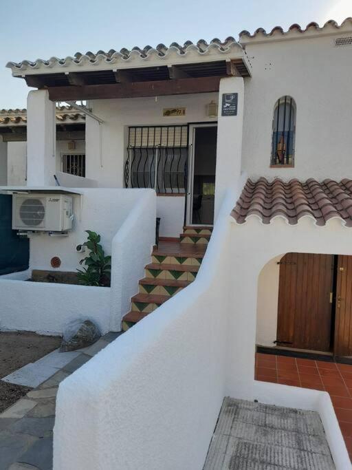 Casita en Empuriabrava con jardin AV-17