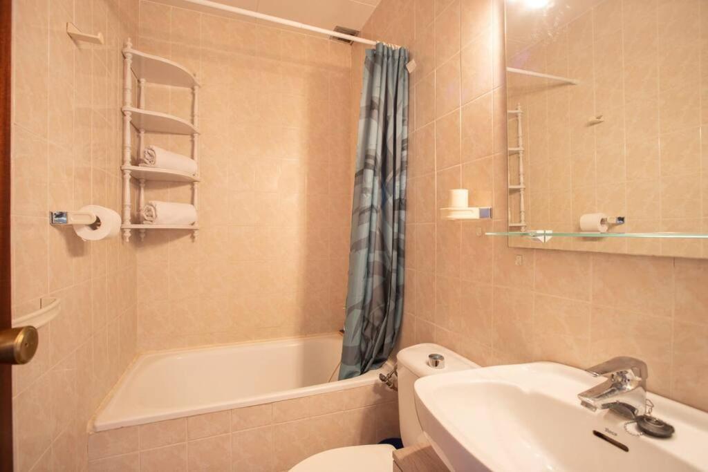 Casita en Empuriabrava con jardin AV-17