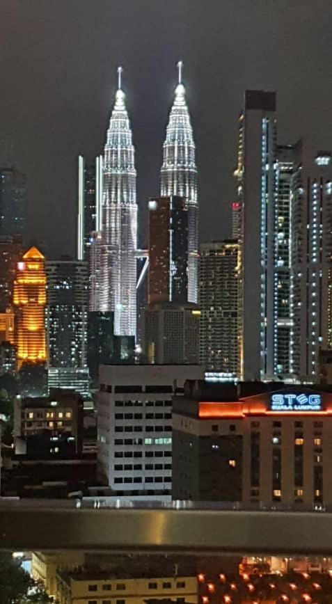 Regalia Luxury Suites KLCC - by Cozy Stay