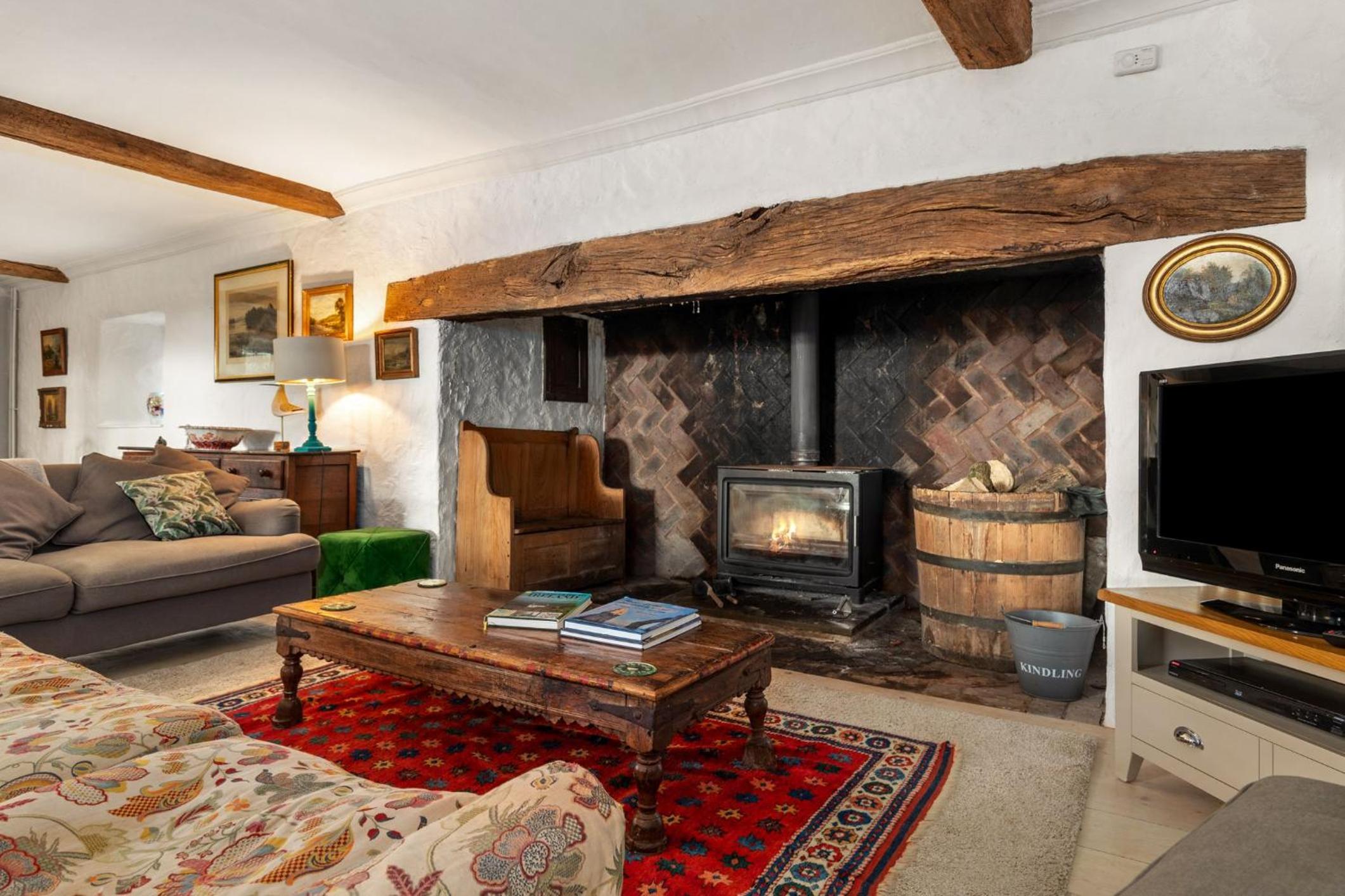 Middlelands - A stunning country house with beautiful gardens in rural Pembrokeshire yet close to coast