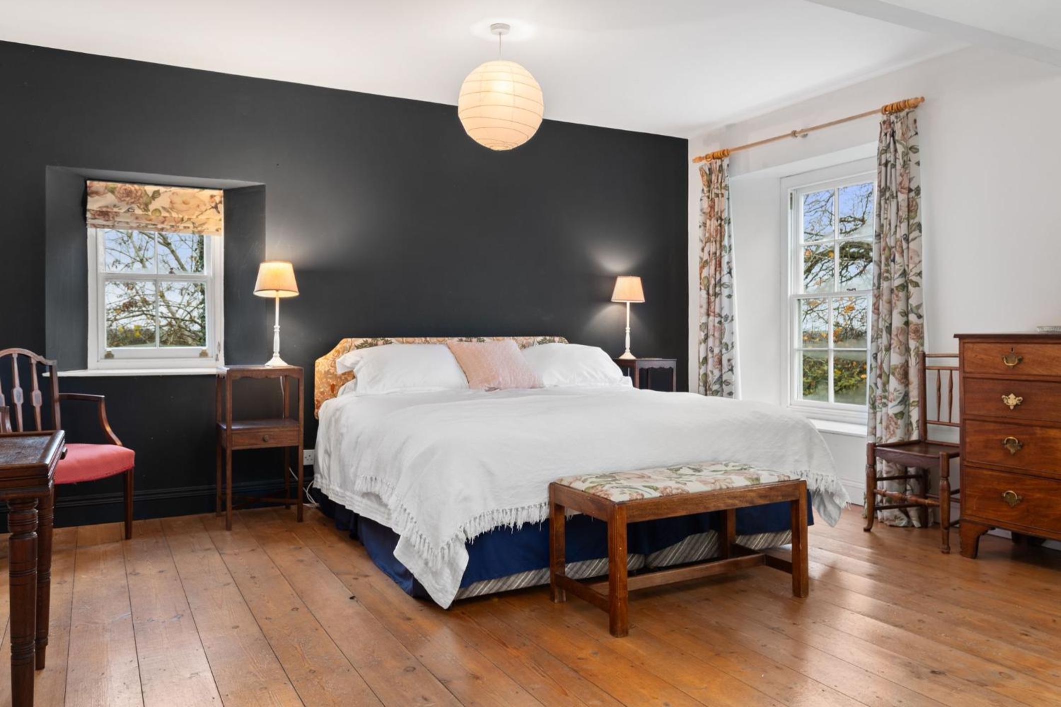Middlelands - A stunning country house with beautiful gardens in rural Pembrokeshire yet close to coast