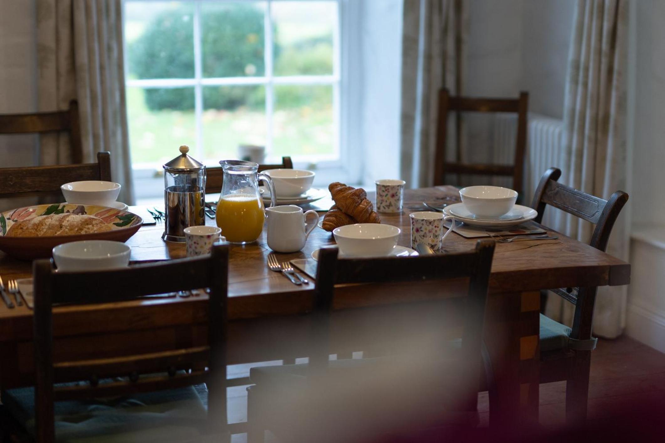 Middlelands - A stunning country house with beautiful gardens in rural Pembrokeshire yet close to coast