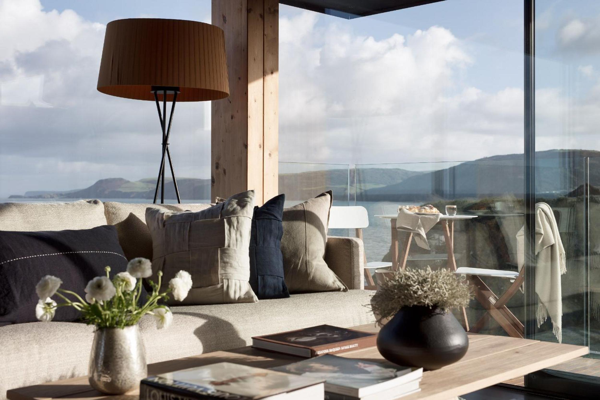 Edge House