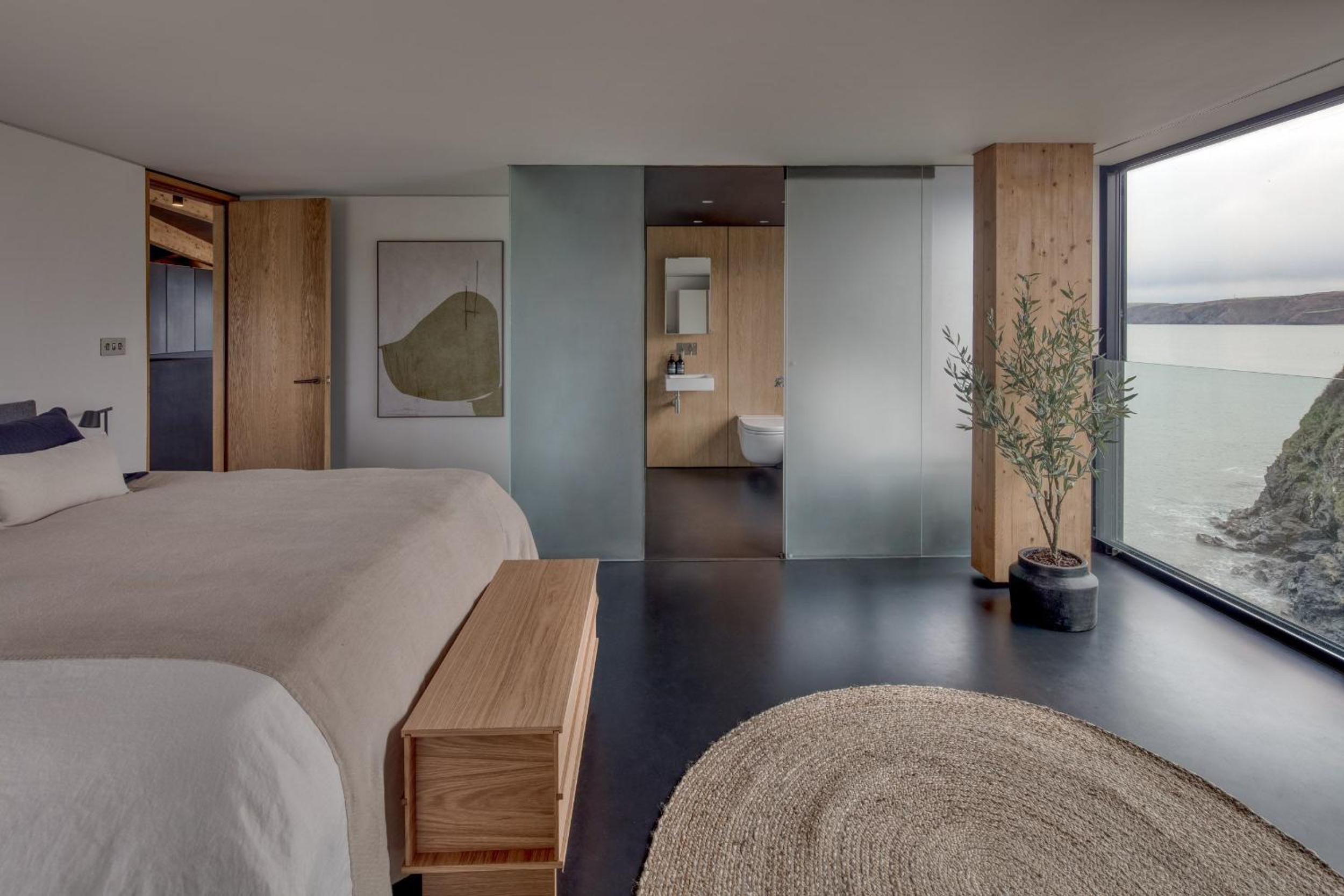 Edge House