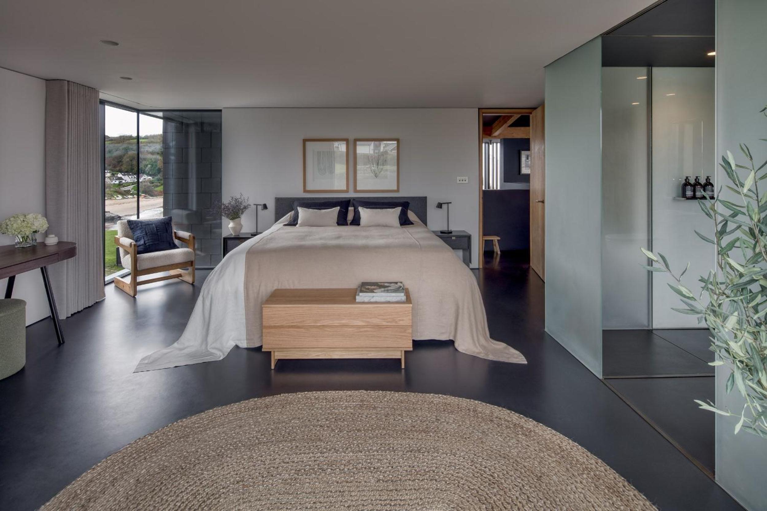 Edge House