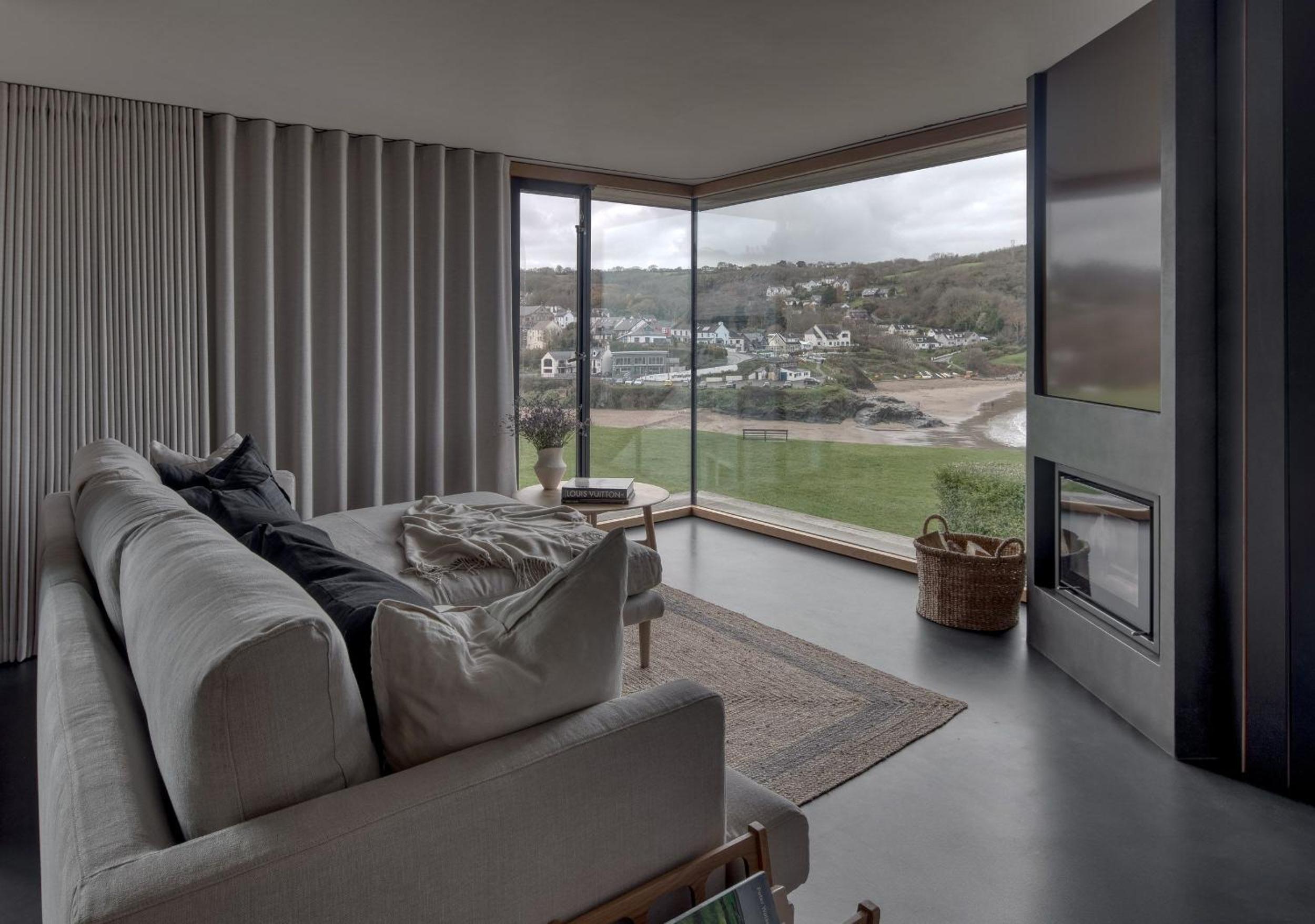 Edge House